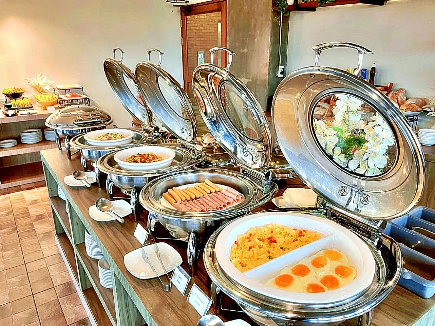 Breakfast in The Sixteenth Naiyang Beach Hotel- Free Schedule Airport Shuttle Breakfast in The Sixteenth Naiyang Beach Hotel- Free Schedule Airport Shuttle