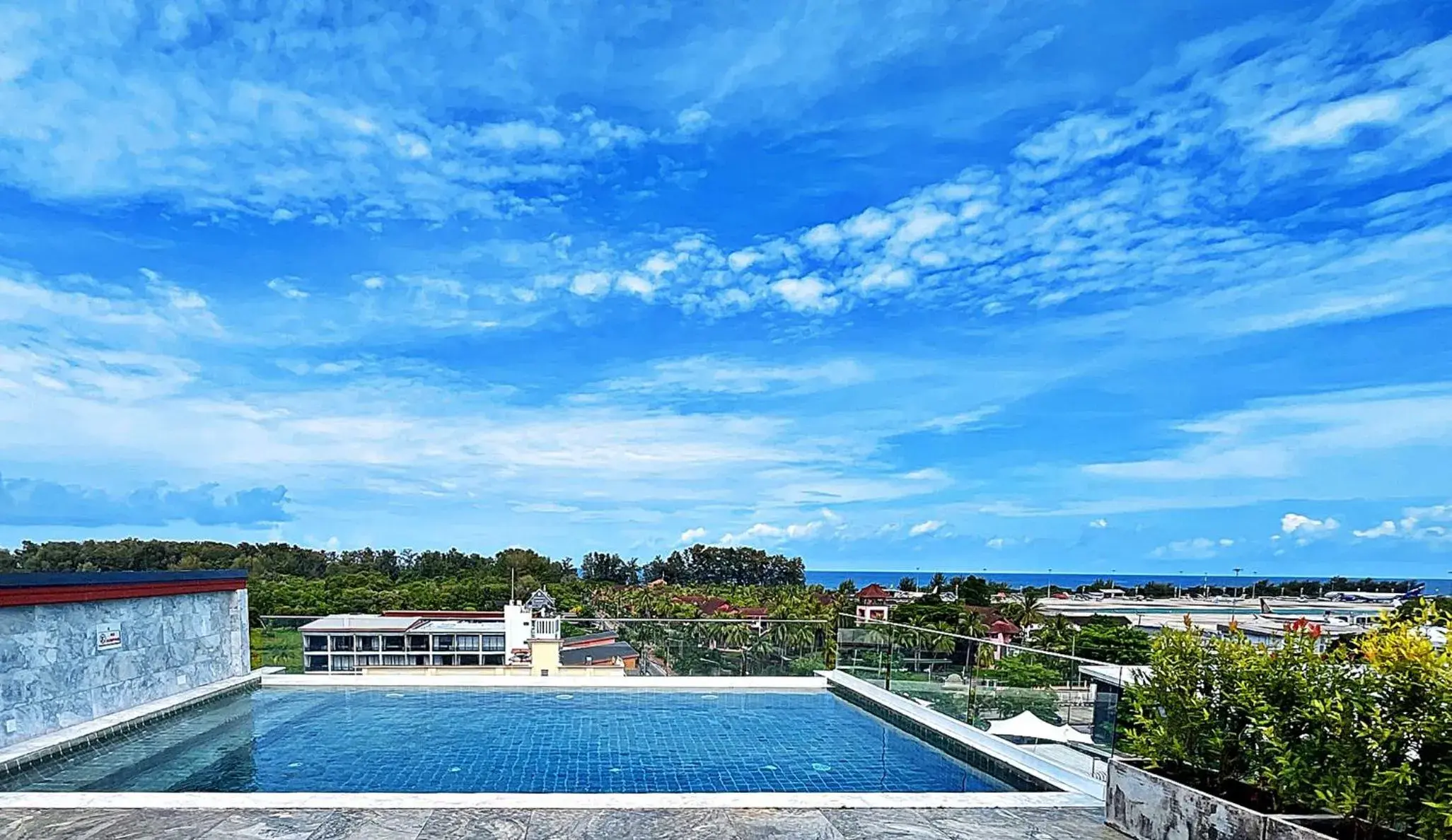 Swimming pool in The Sixteenth Naiyang Beach Hotel- Free Schedule Airport Shuttle Swimming pool in The Sixteenth Naiyang Beach Hotel- Free Schedule Airport Shuttle