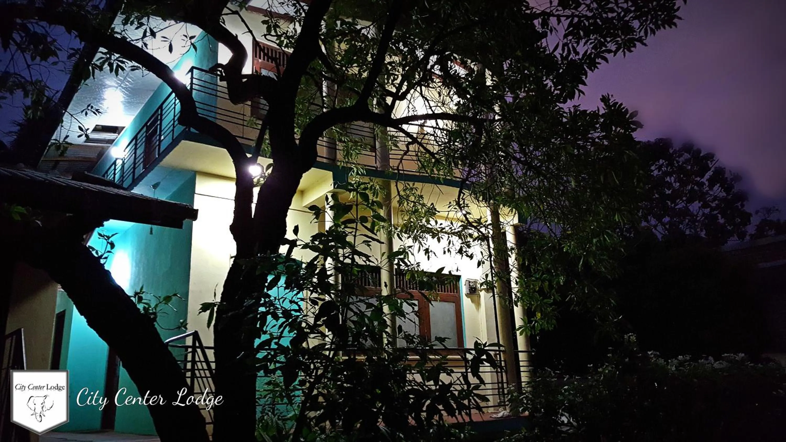 Facade/entrance in City Centre Lodge