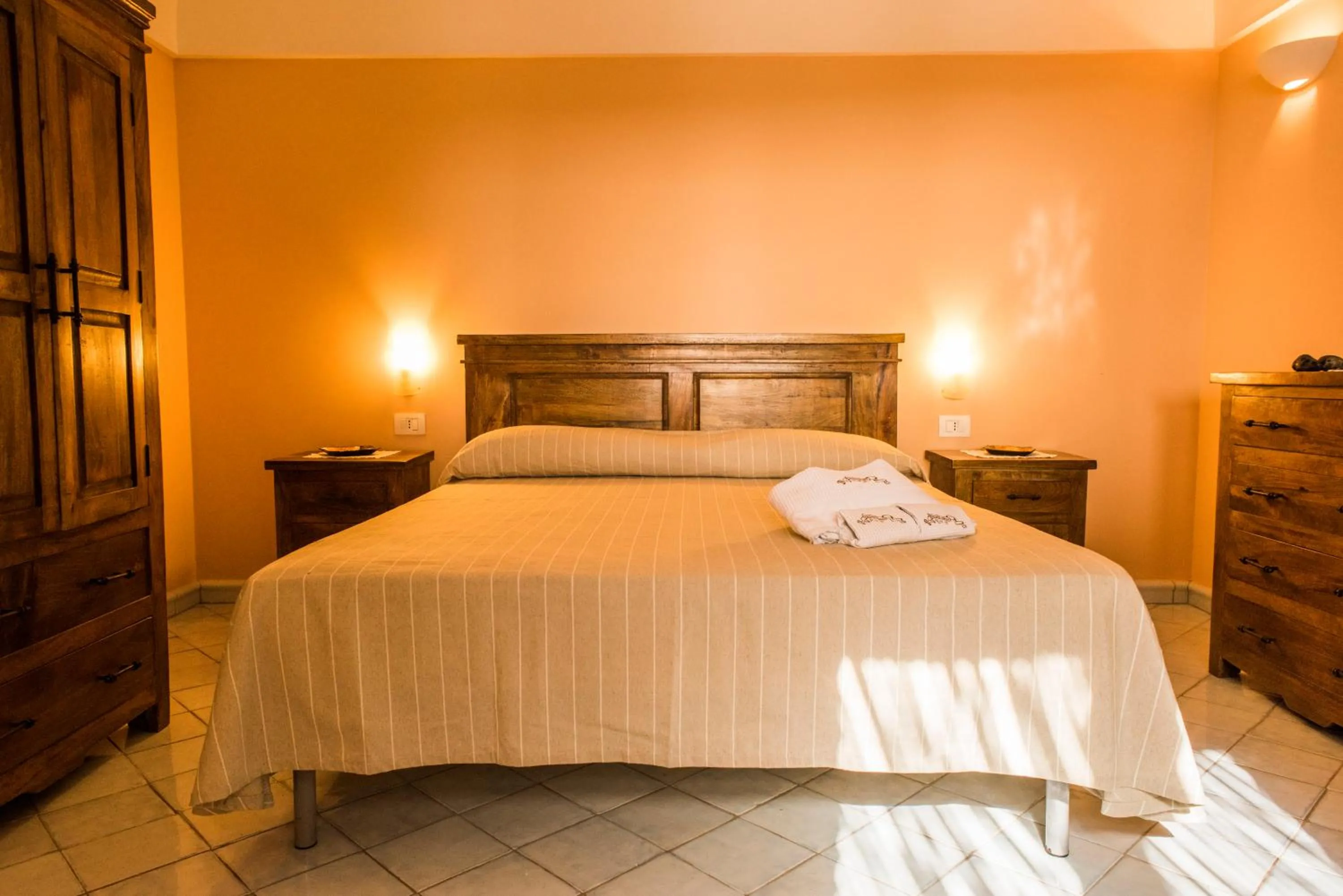 Bed in Dammusi Sotto le Stelle
