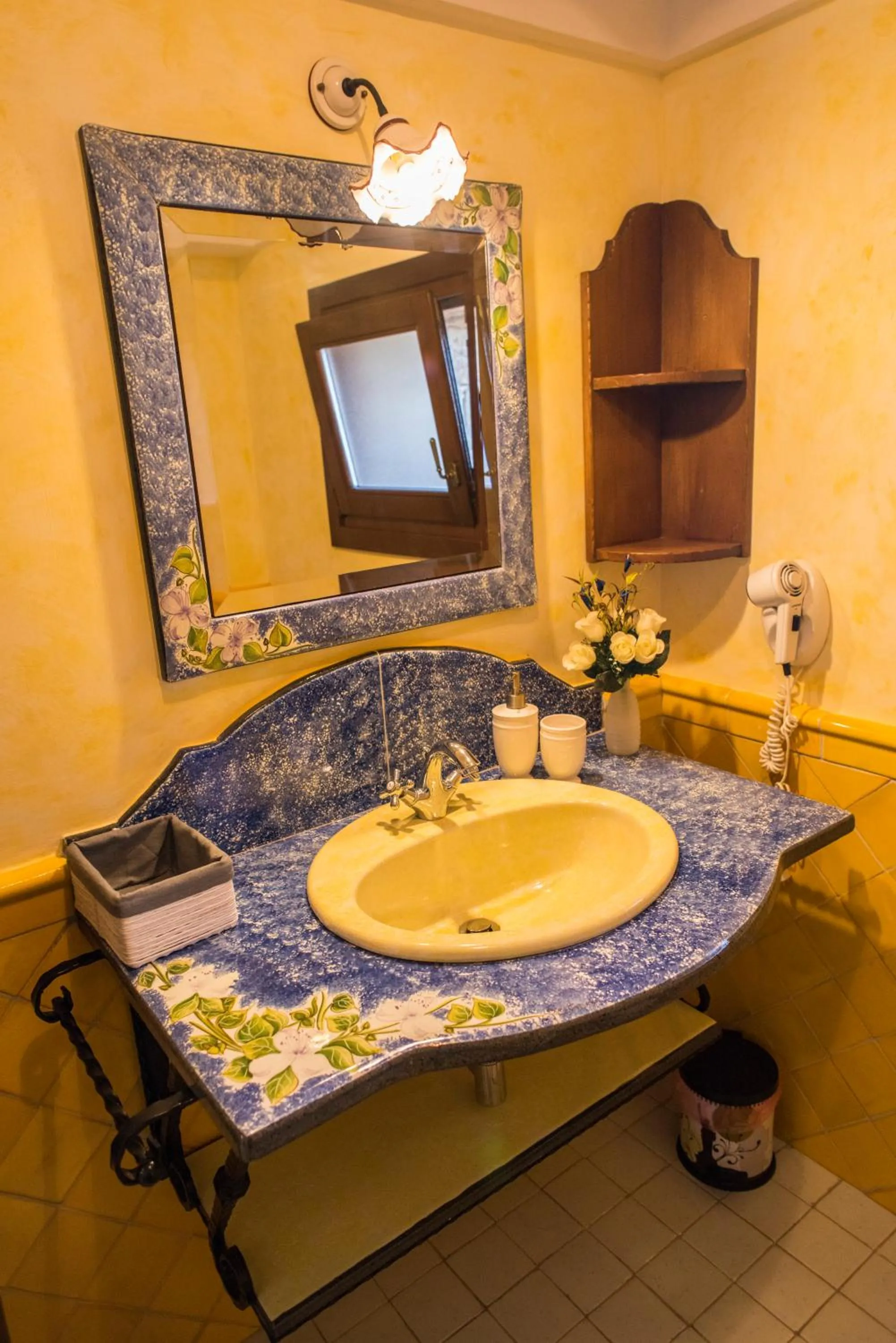 Bathroom in Dammusi Sotto le Stelle