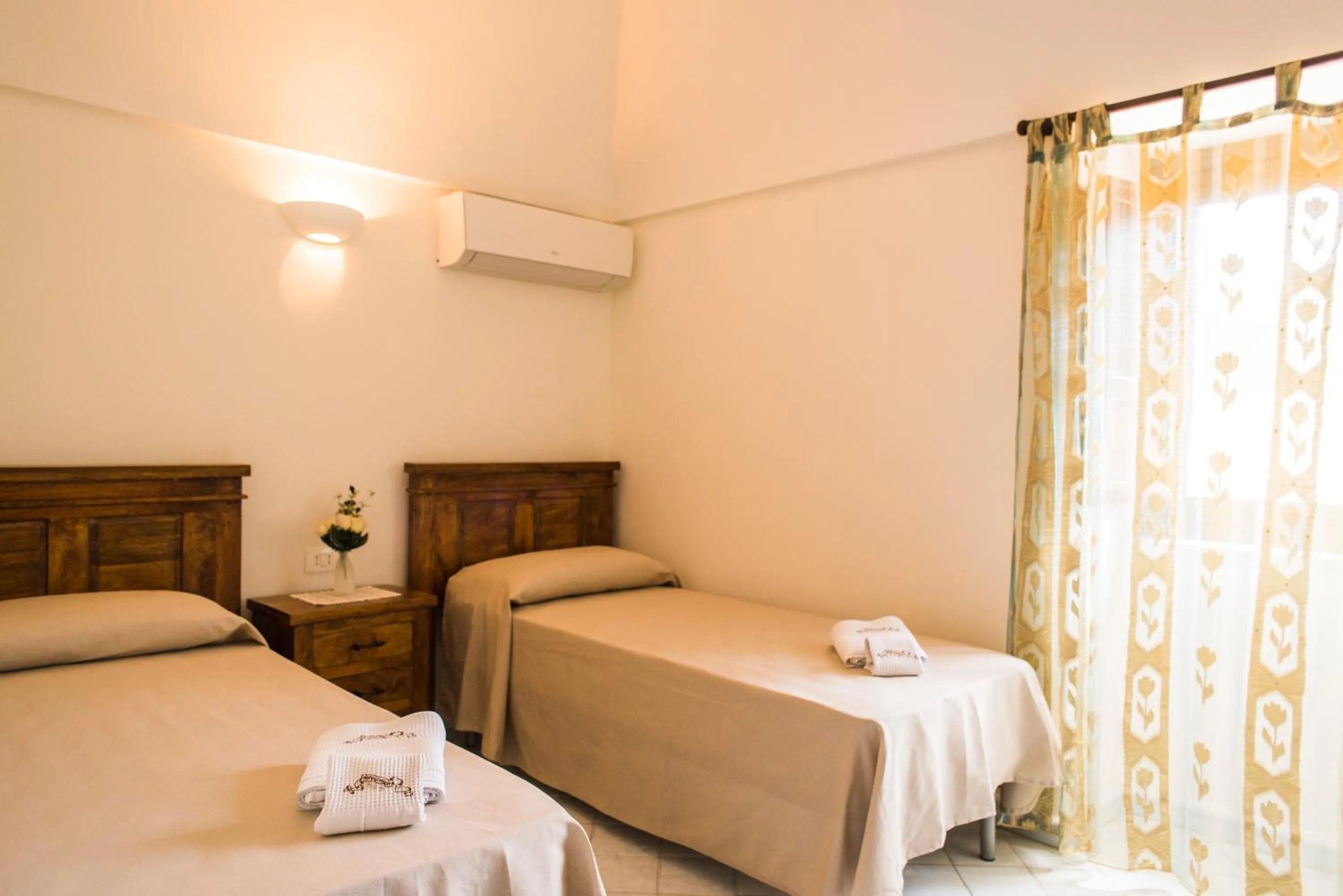 Bed in Dammusi Sotto le Stelle