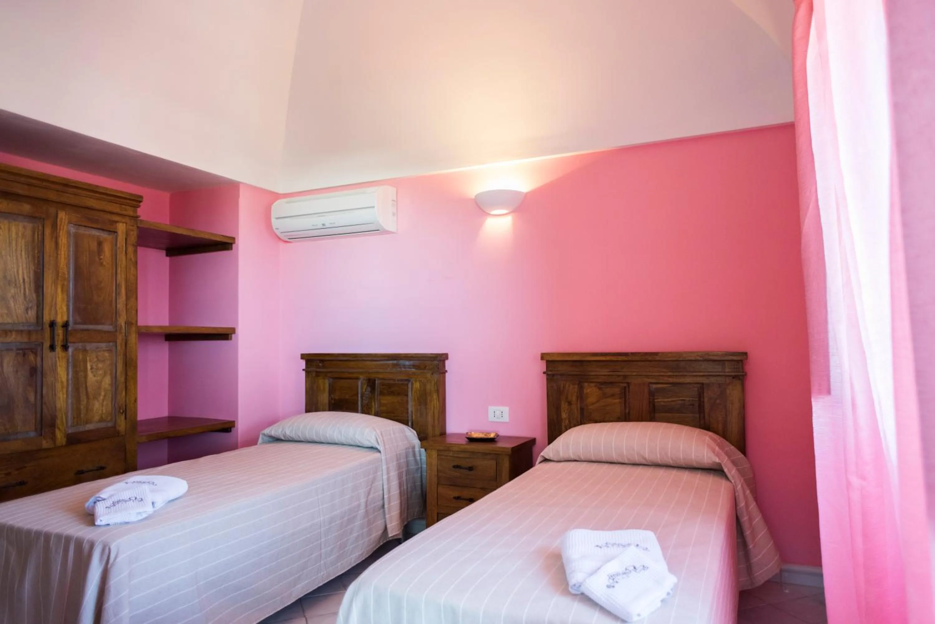 Bed in Dammusi Sotto le Stelle
