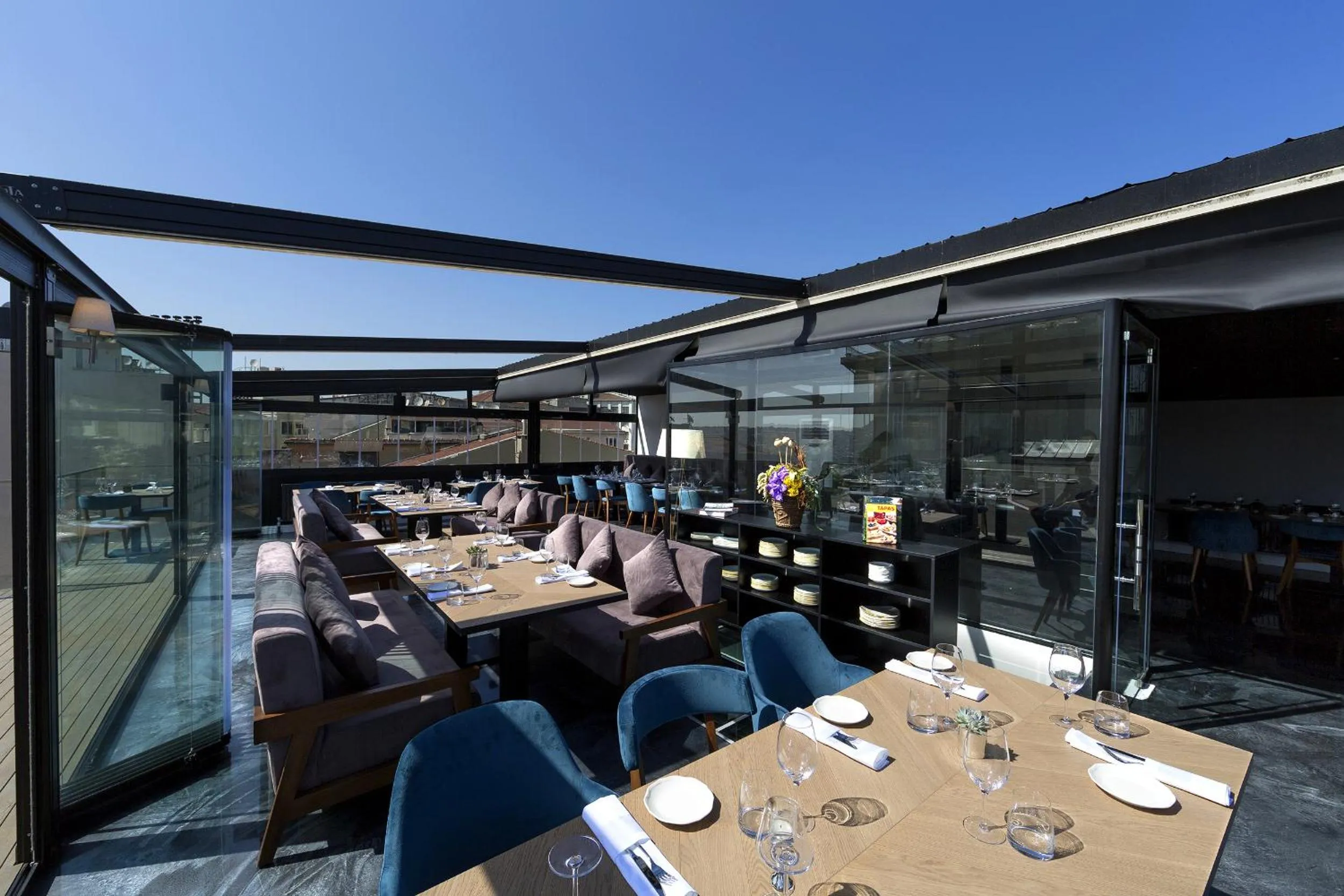 Restaurant/places to eat in Walton Hotels Galata