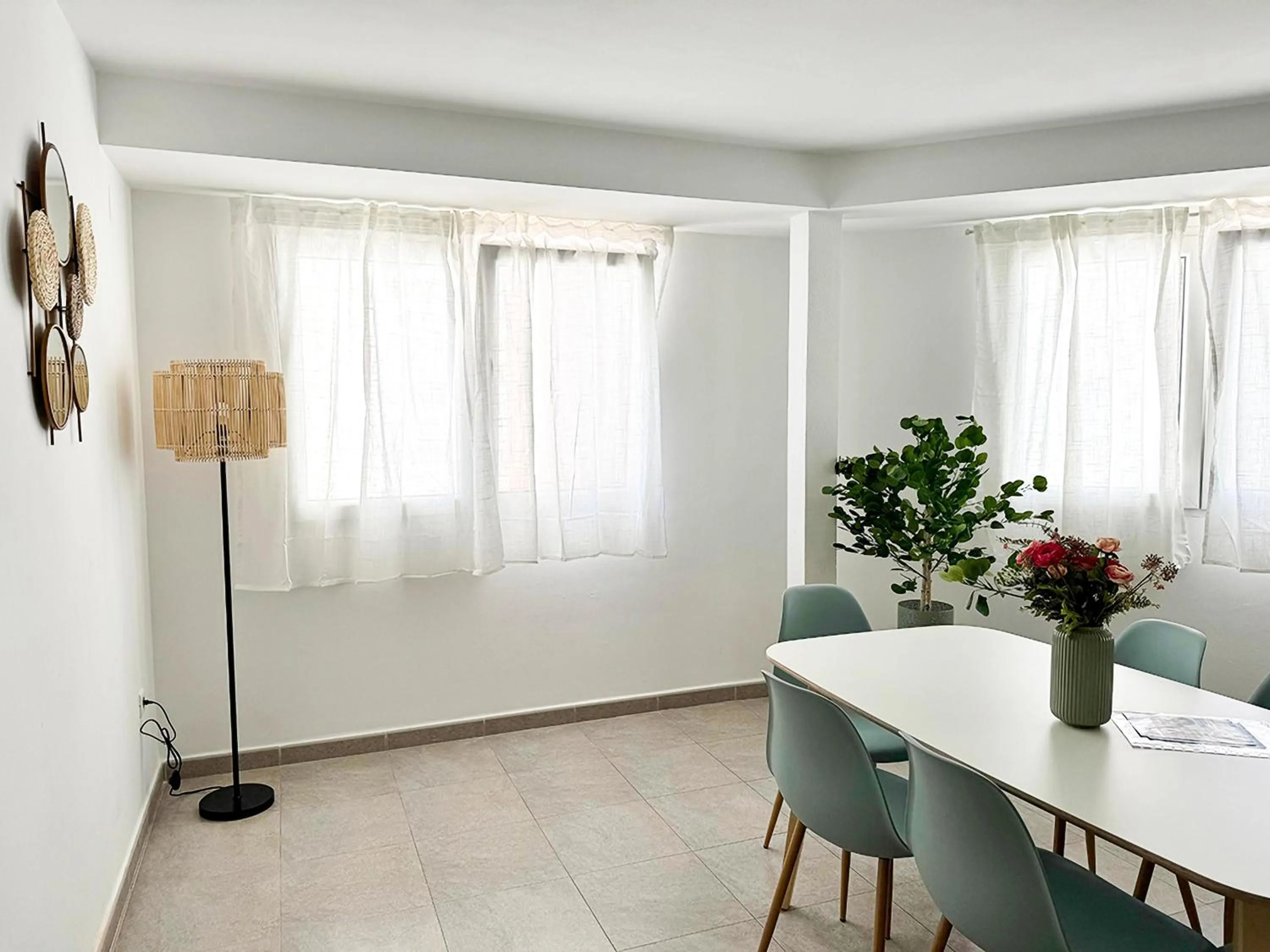 Dining area in Apartamentos Gandía Centro 3000