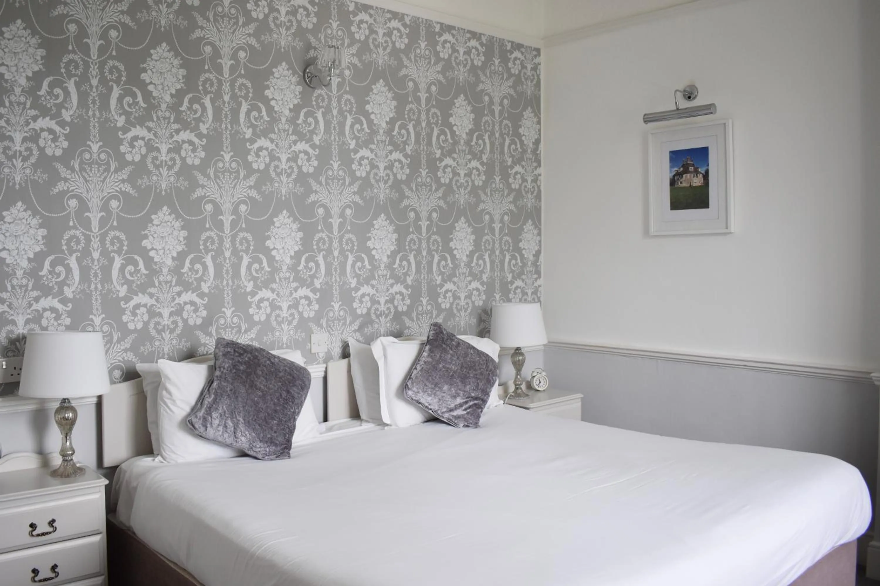 Bed in Hunters Moon Hotel