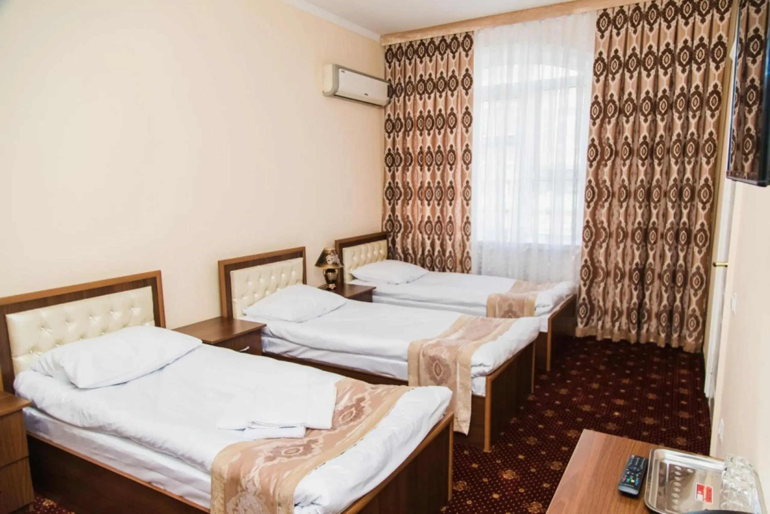 Triple Room with Bathroom in ART Hotel Triple Room with Bathroom in ART Hotel