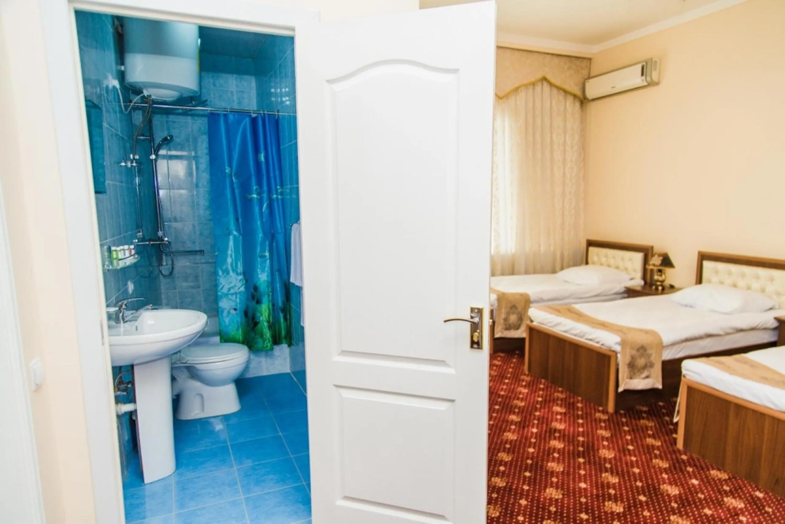 Triple Room with Bathroom in ART Hotel