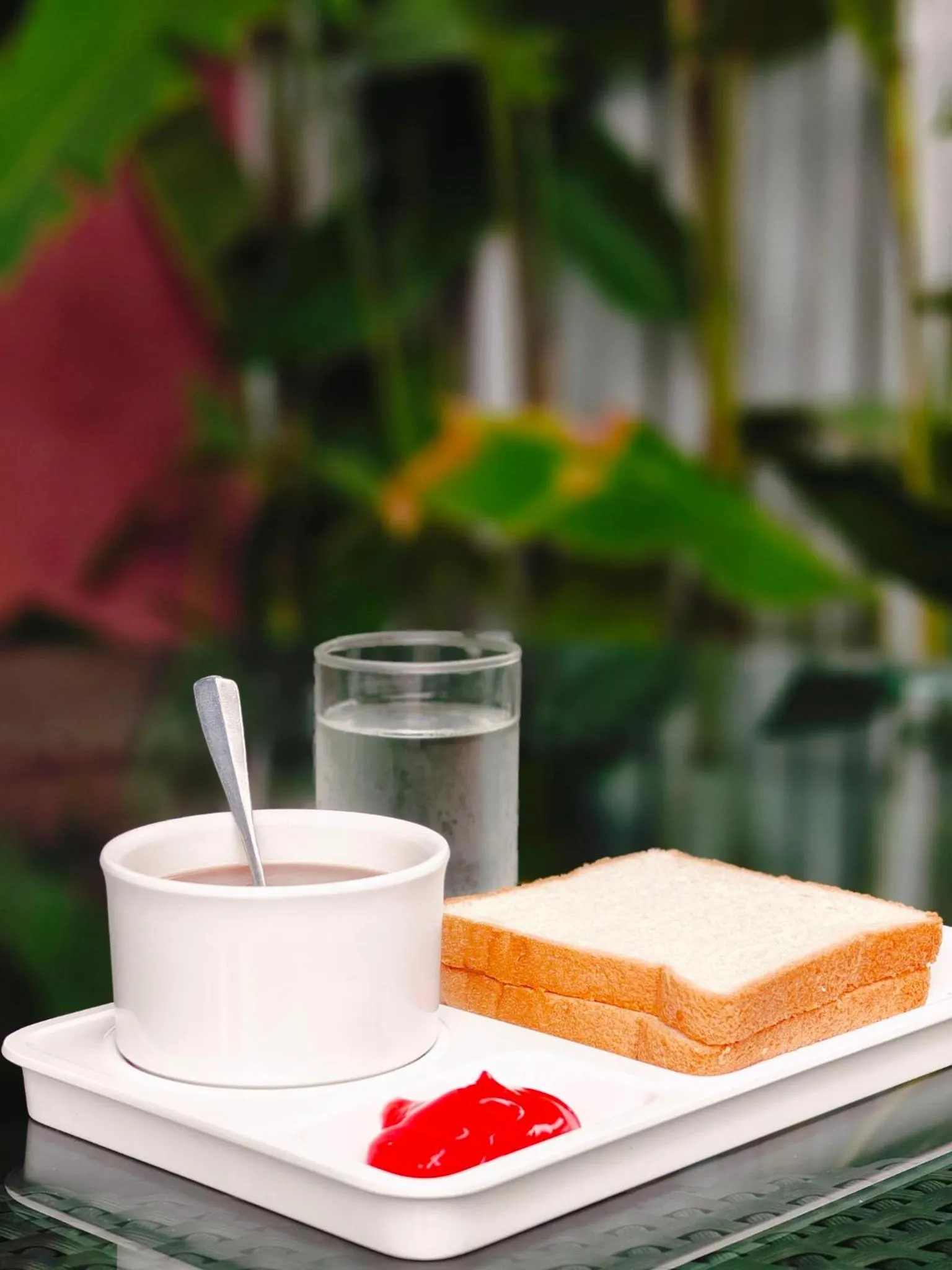 Coffee/tea facilities in KYP Khunyuw Place Hotel โรงแรมเควายพี ขุนยูวเพลส ฝาง