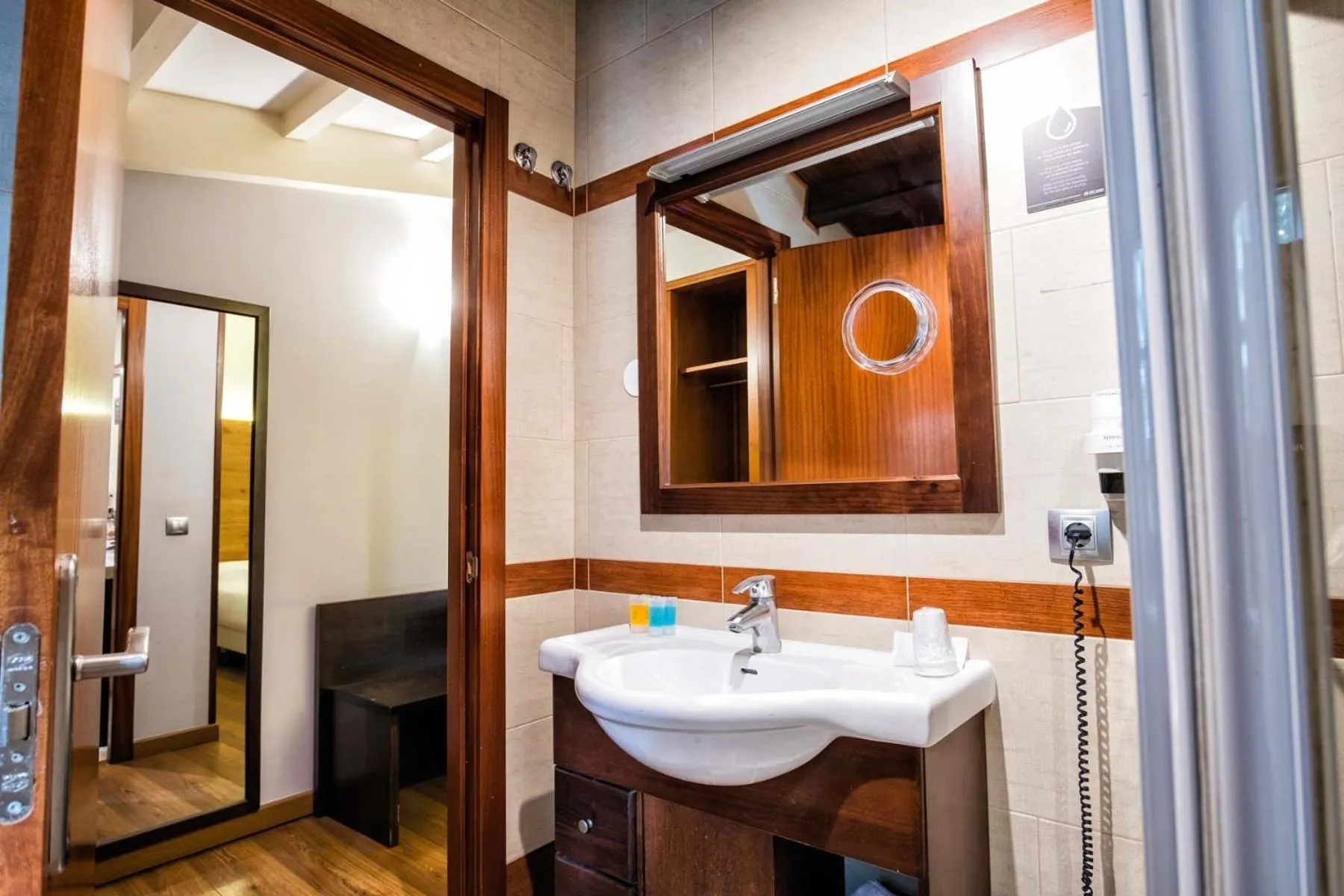 Bathroom in Hotel Alda Bonaval