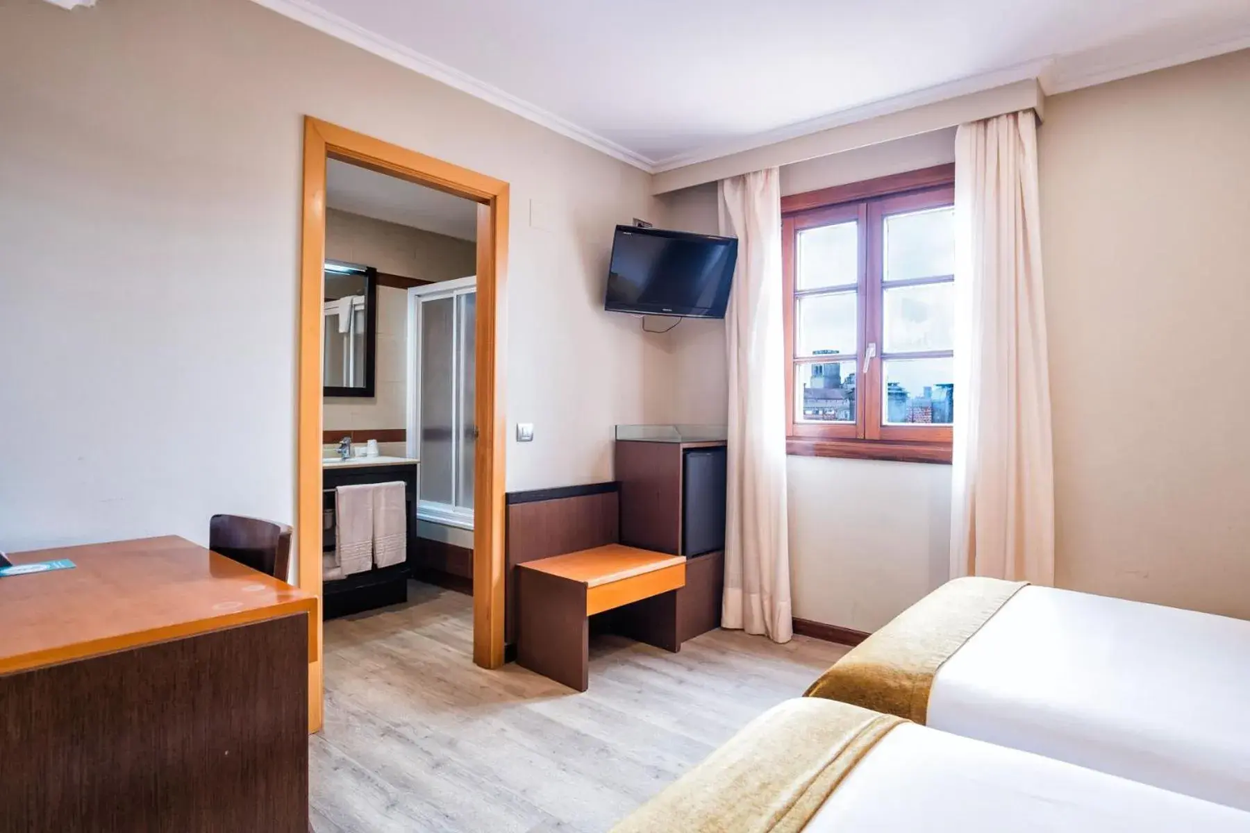 View (from property/room), Bed in Hotel Alda Bonaval View (from property/room), Bed in Hotel Alda Bonaval