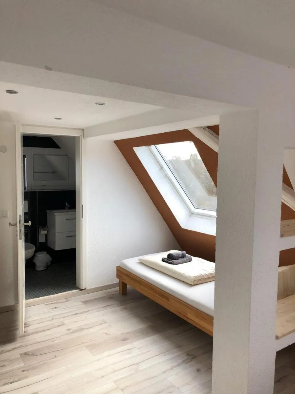 Photo of the whole room, Bed in Dionysos Traube