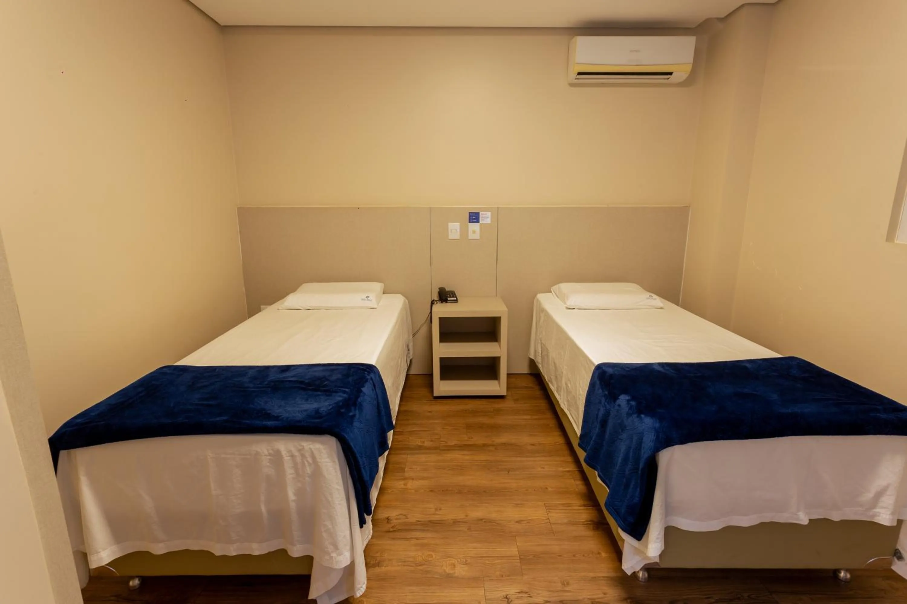 Bedroom, Bed in Hiber Hotel - Acesso a Chapecó