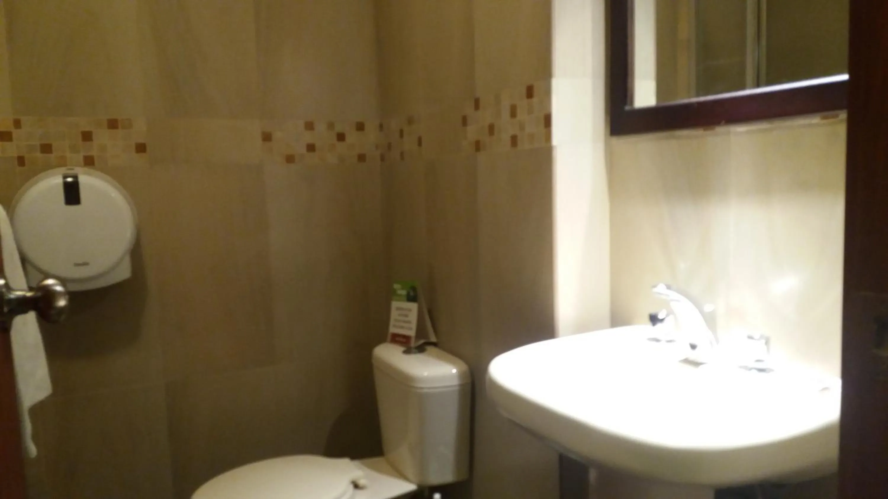 Bathroom in Hotel Saint Thomas