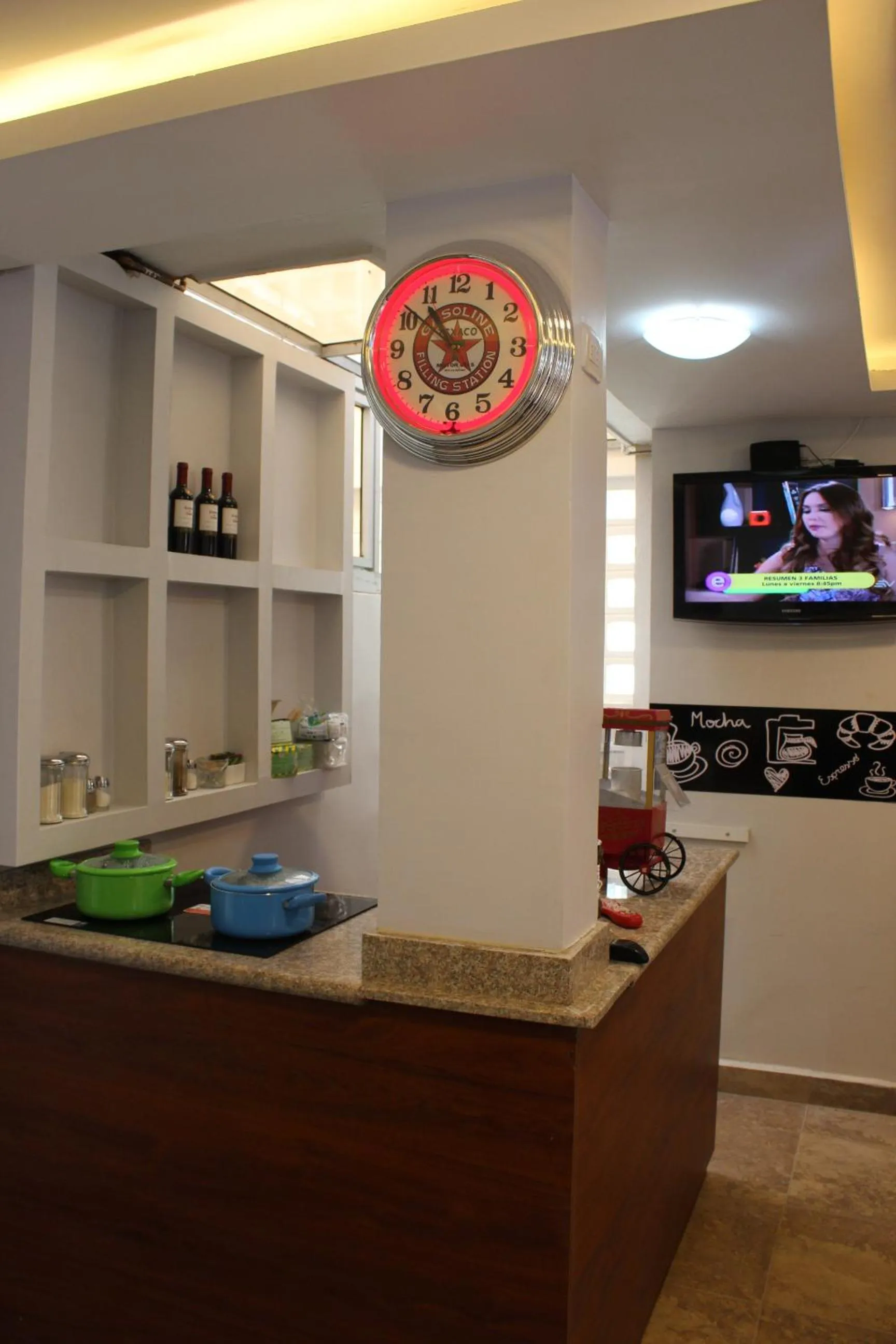 Lounge or bar in Hotel Saint Thomas