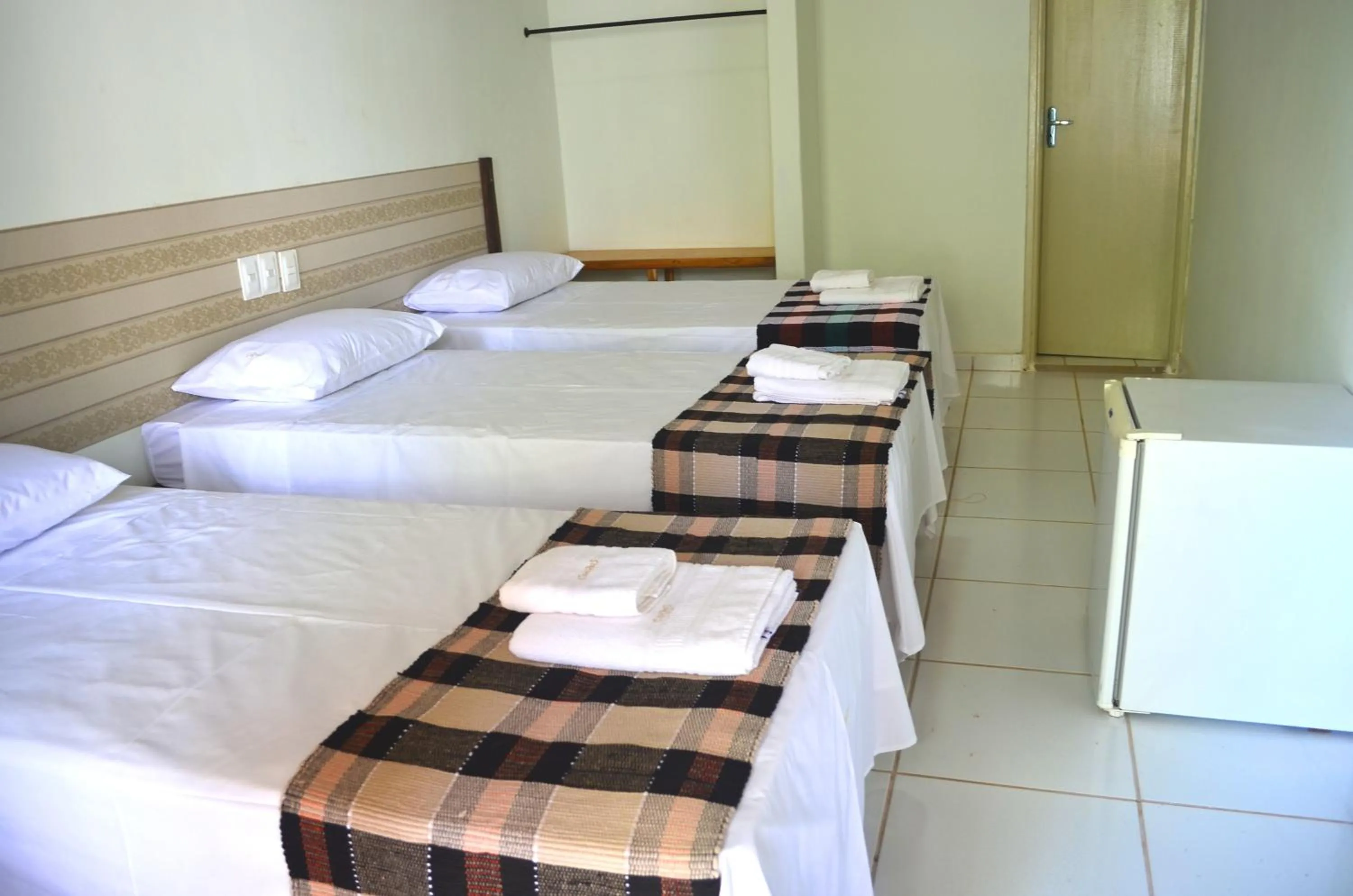 Photo of the whole room, Bed in Canoas Hotel