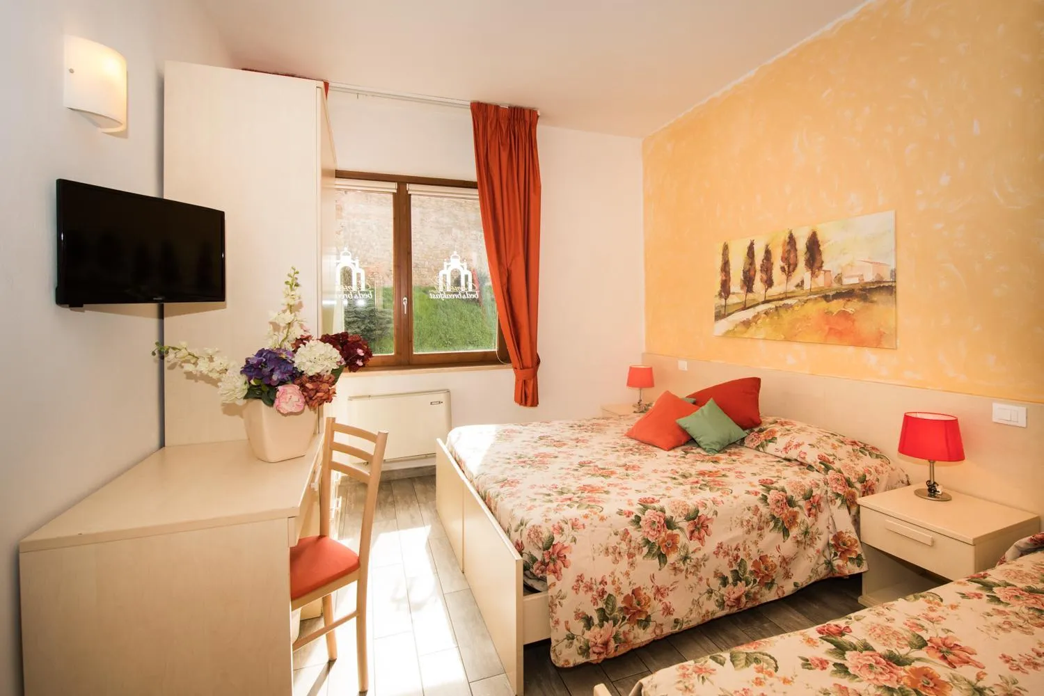 Bed in Bed & Breakfast Camollia