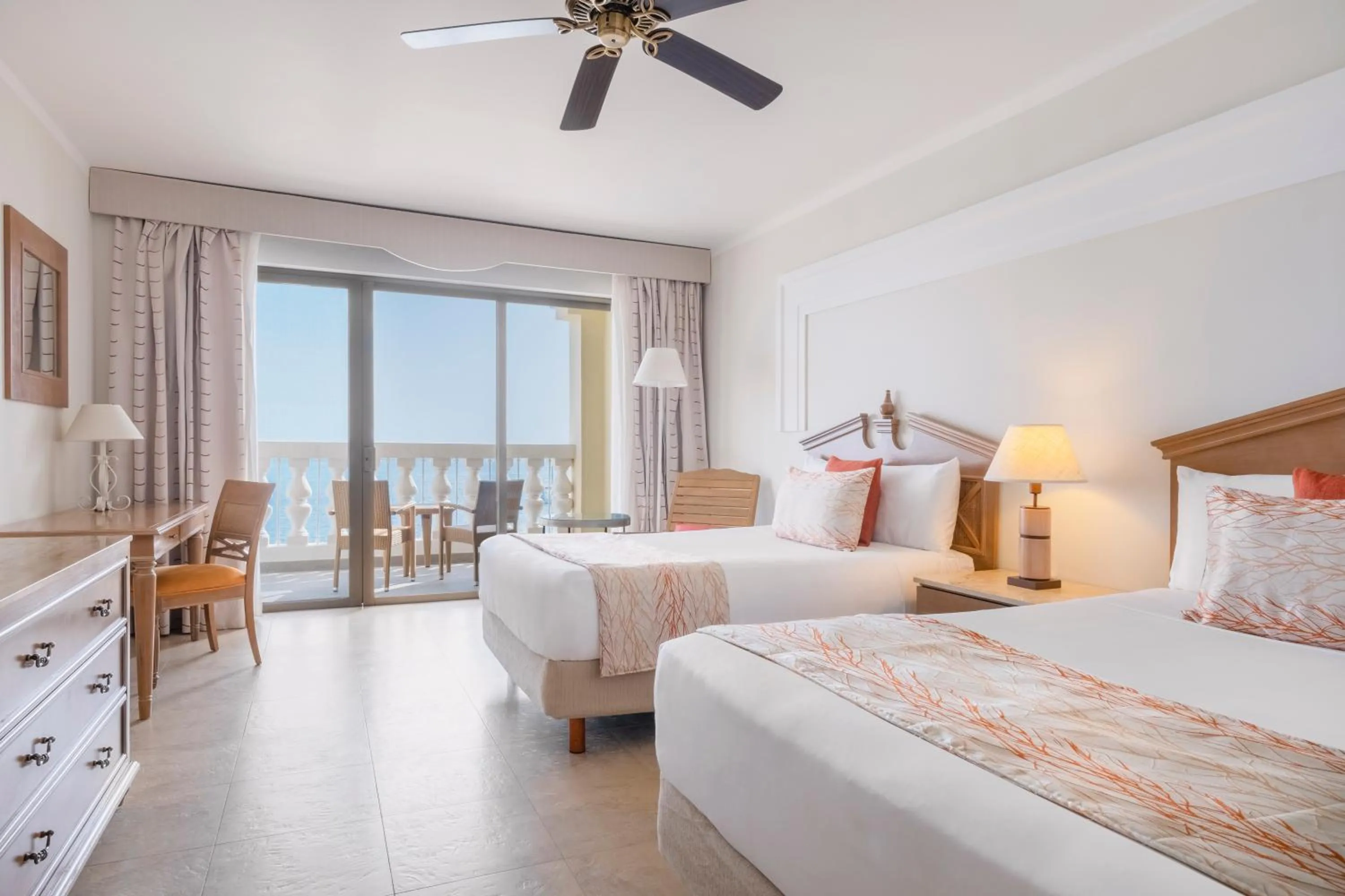 Bed in Iberostar Waves Rose Hall Beach - All Inclusive