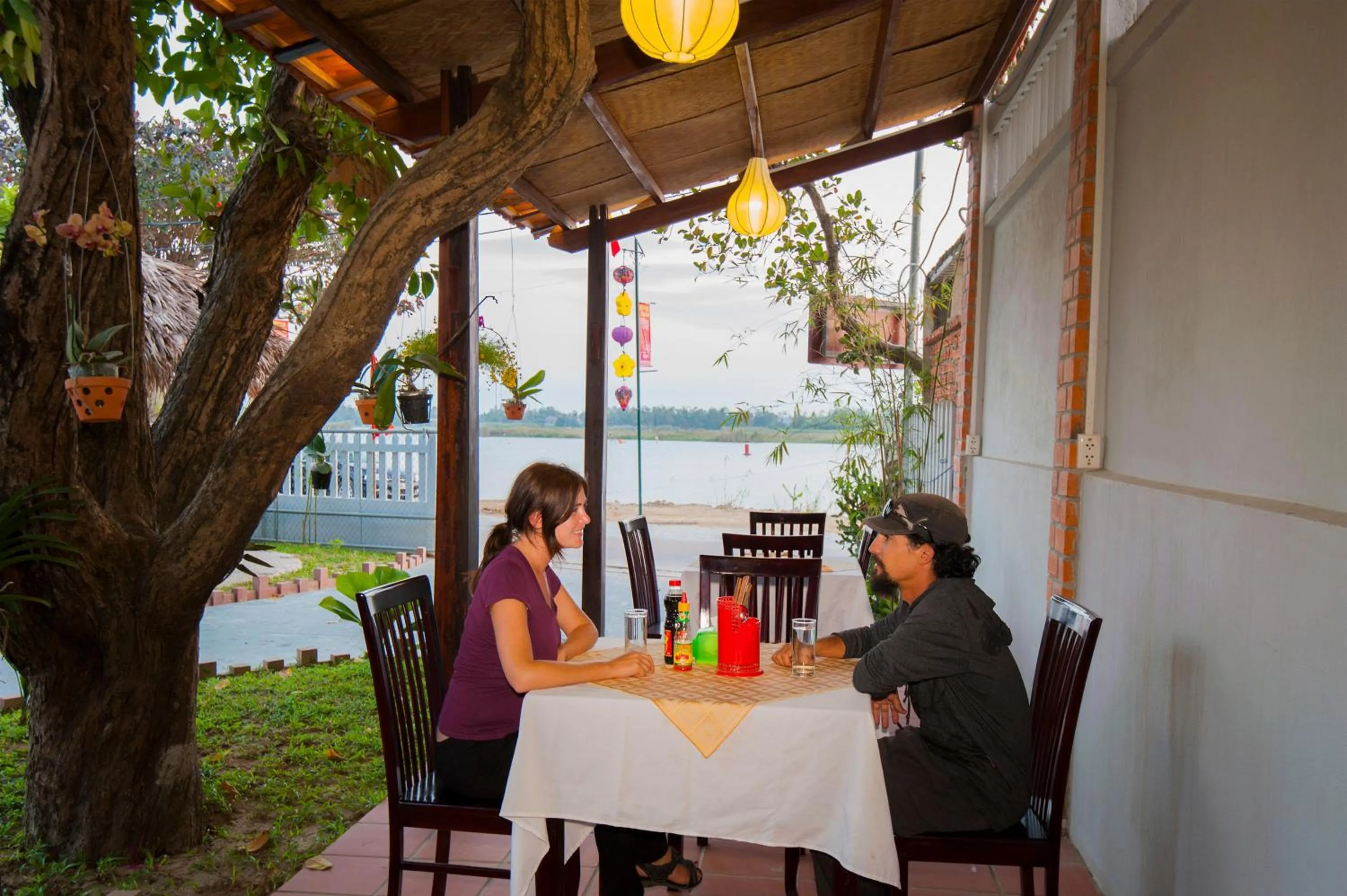 Restaurant/places to eat in Riverside Plum Garden Villa