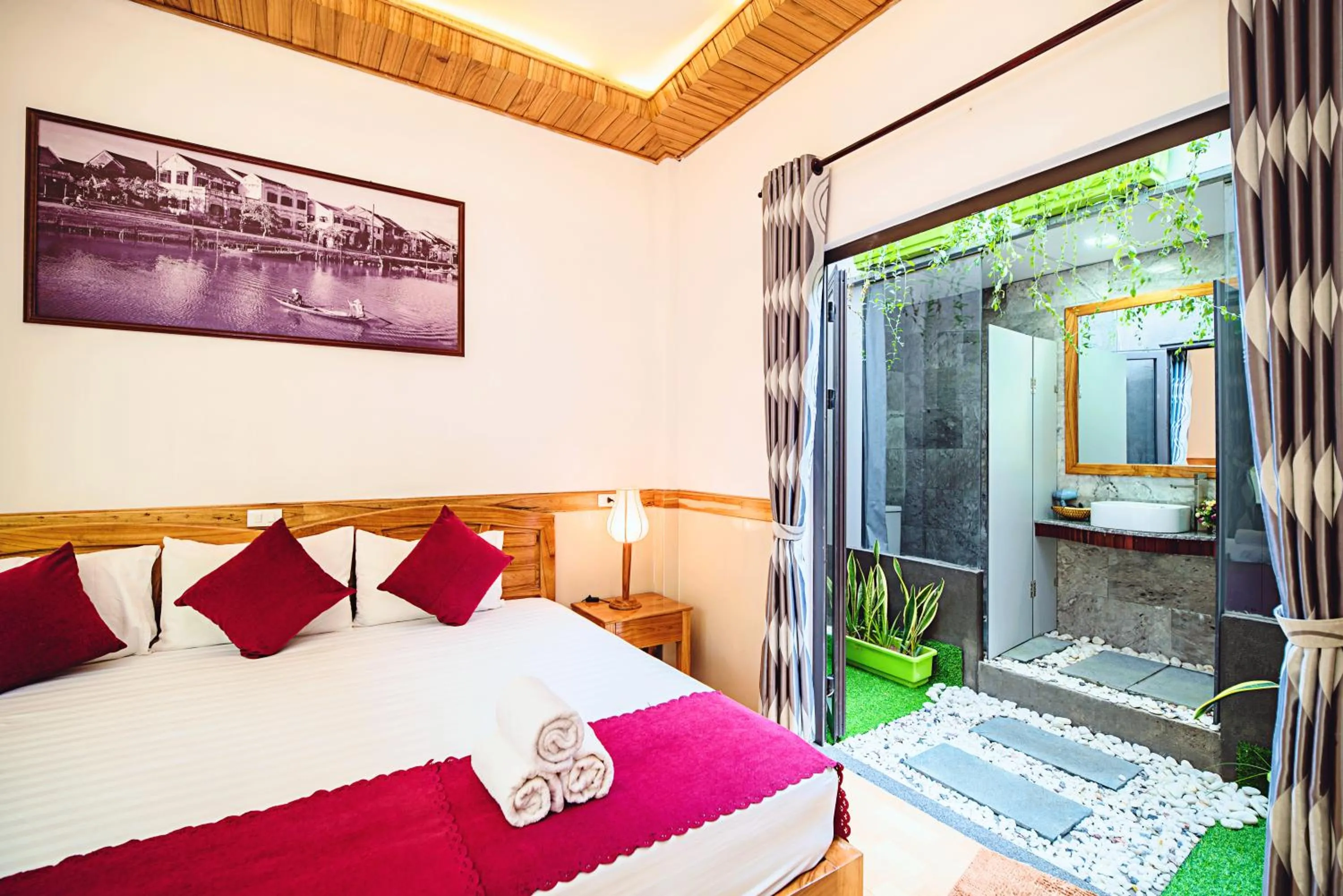 Decorative detail, Bed in Riverside Plum Garden Villa