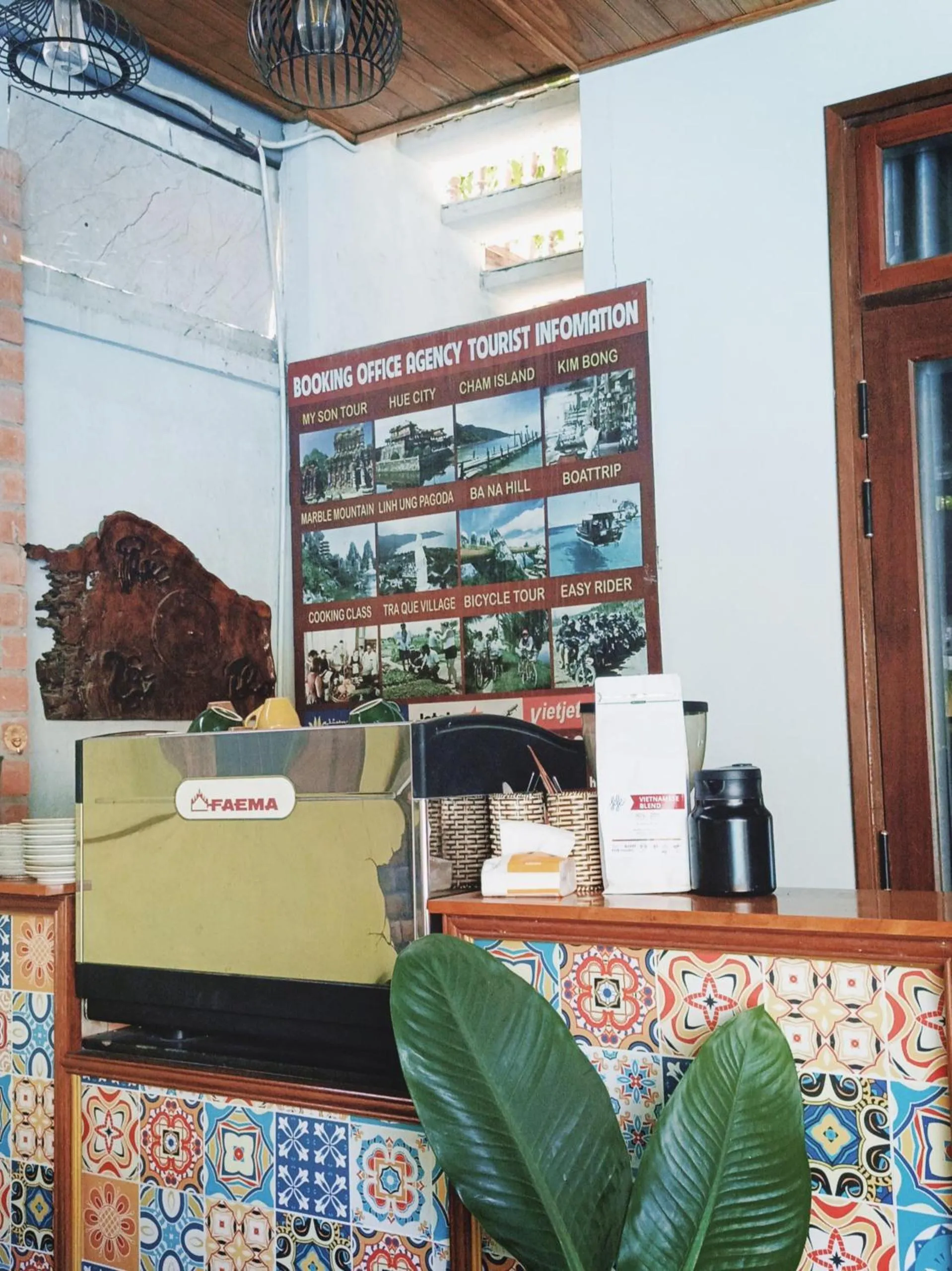 Coffee/tea facilities in Riverside Plum Garden Villa