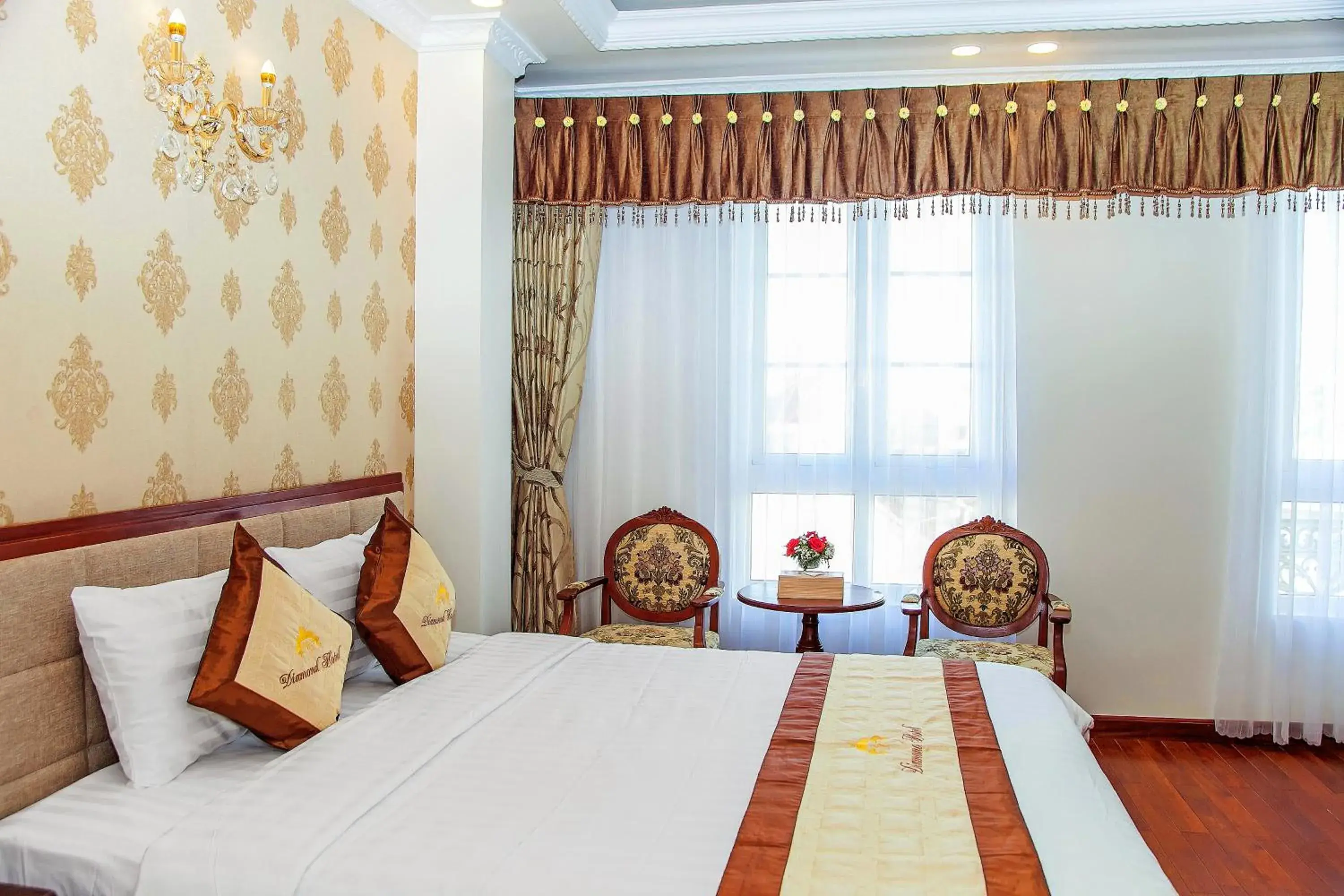 Bedroom, Bed in Diamond Hotel Bedroom, Bed in Diamond Hotel