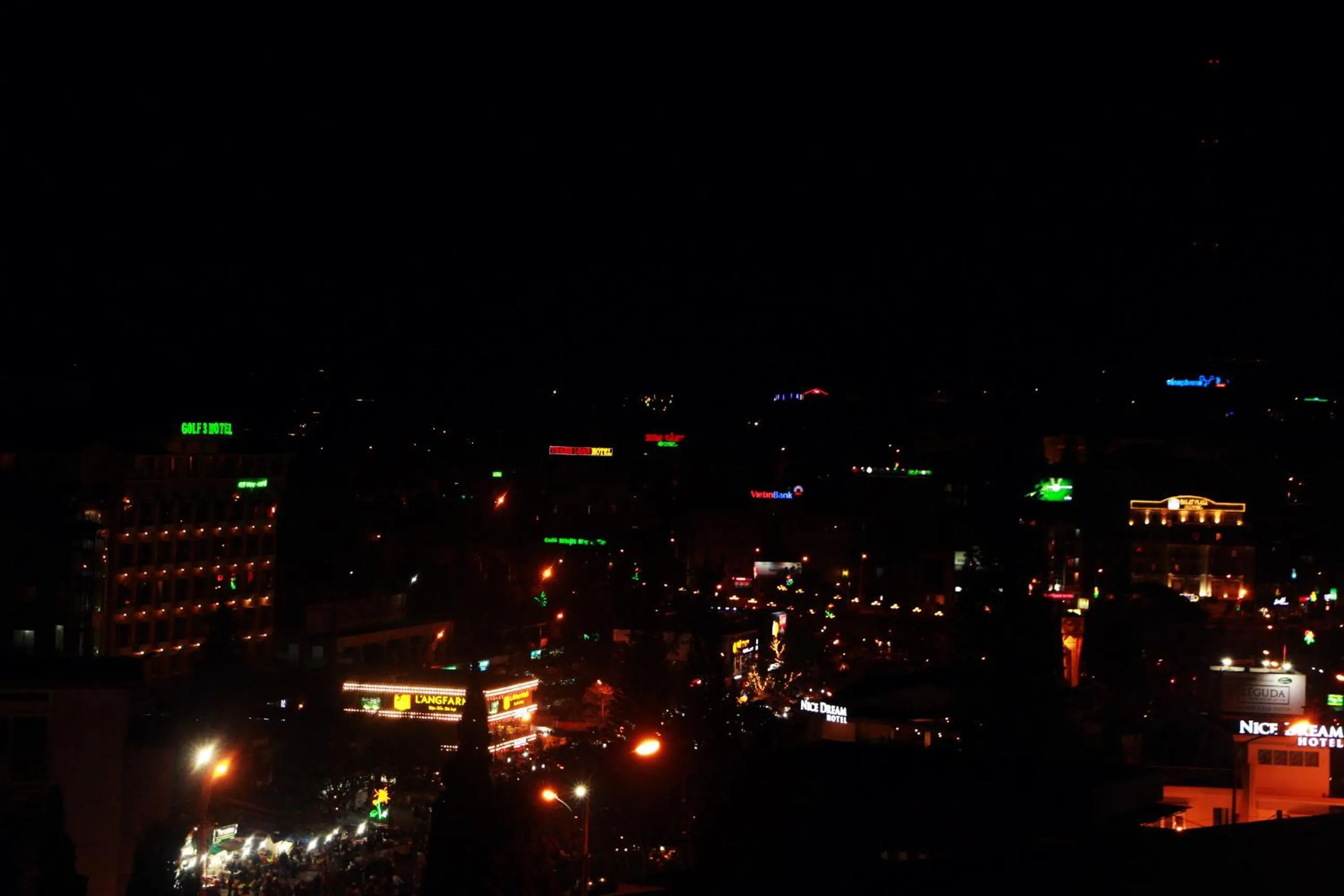 Night in Diamond Hotel