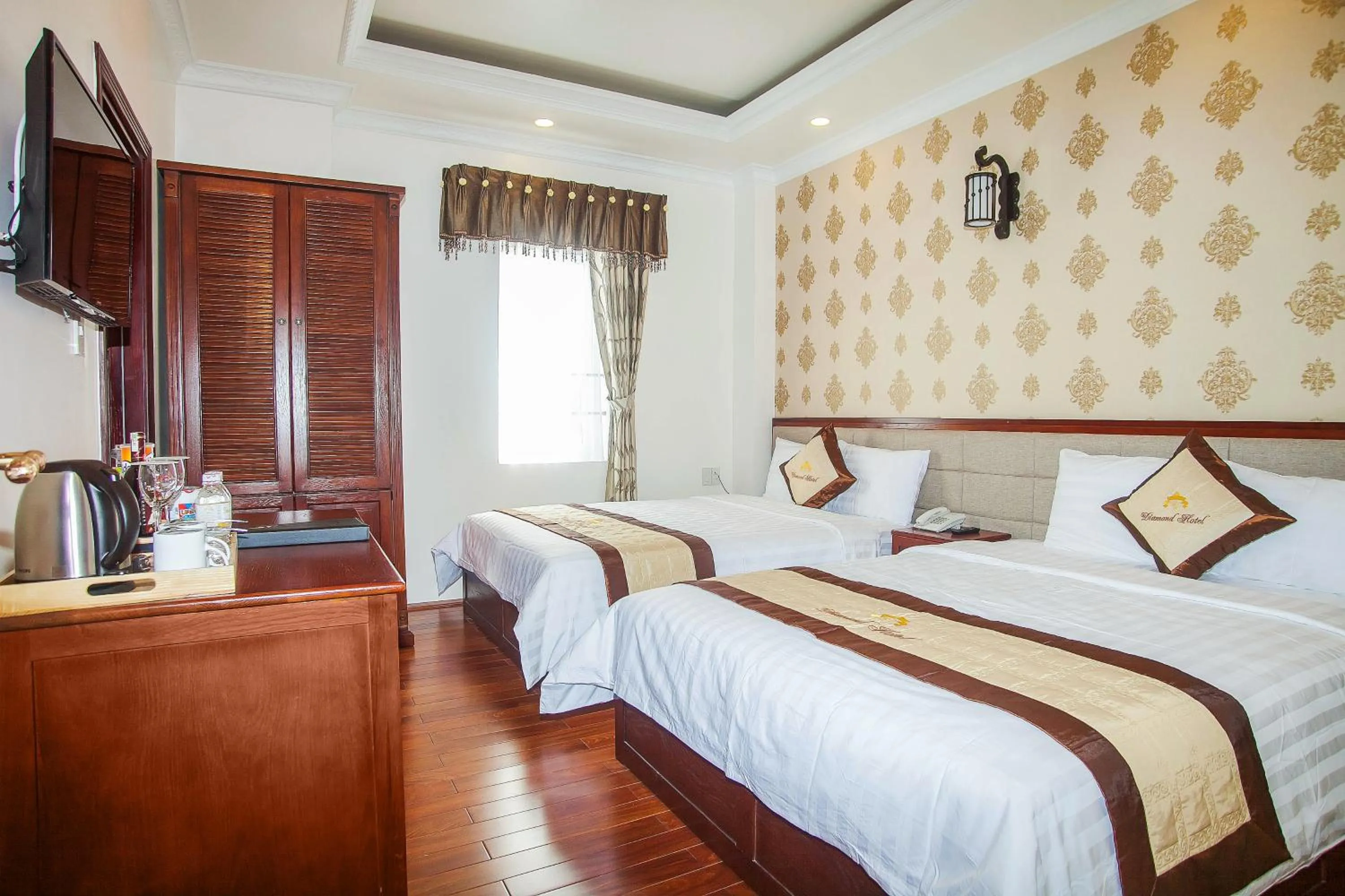 Photo of the whole room, Bed in Diamond Hotel