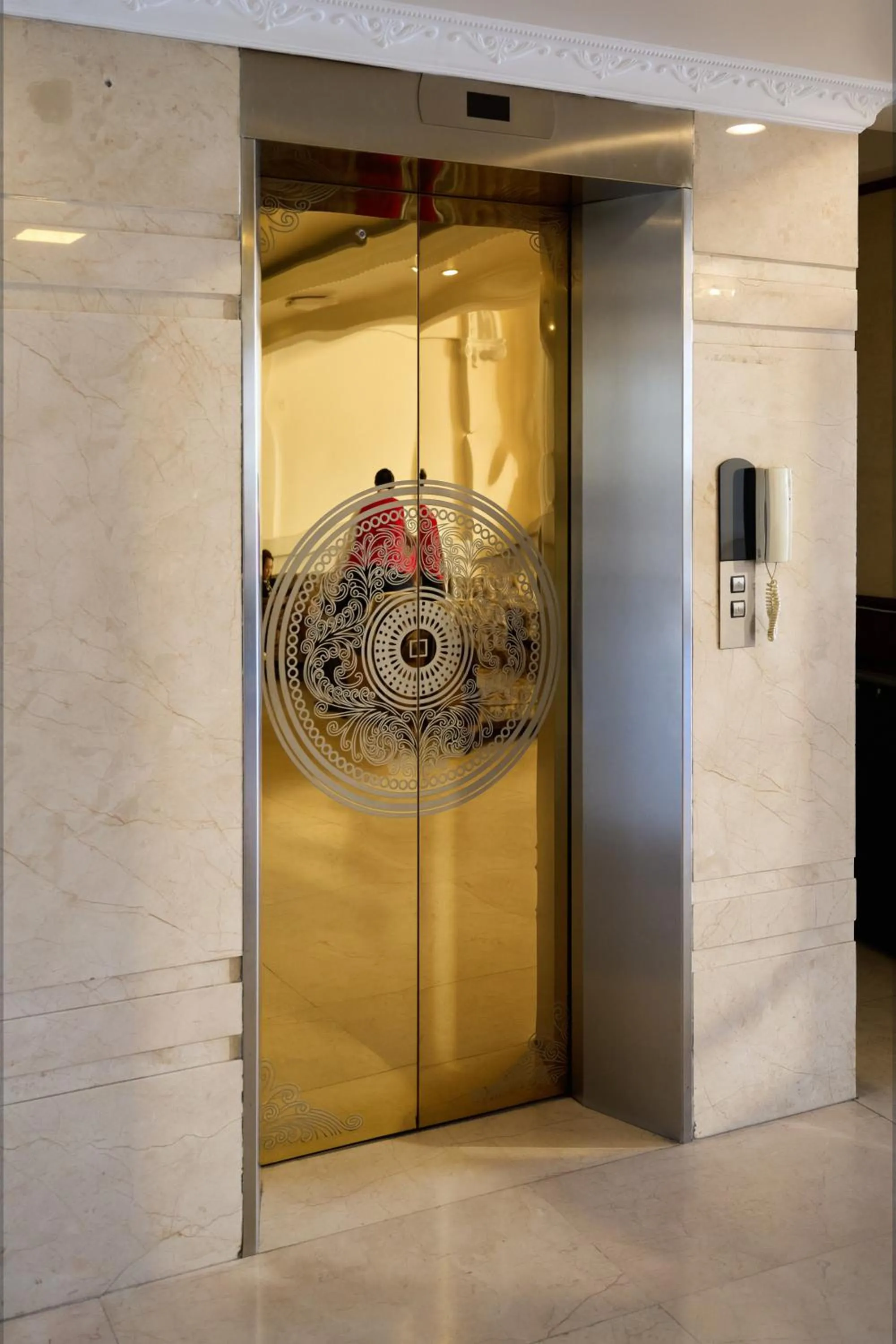 elevator in Diamond Hotel