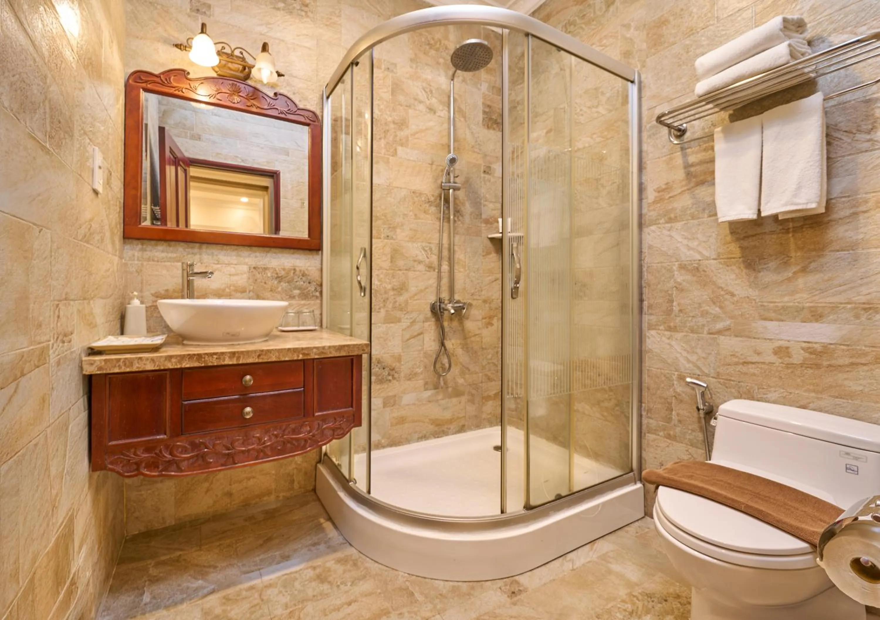 Shower in Diamond Hotel