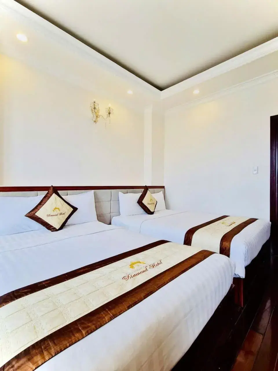 Bed in Diamond Hotel Bed in Diamond Hotel