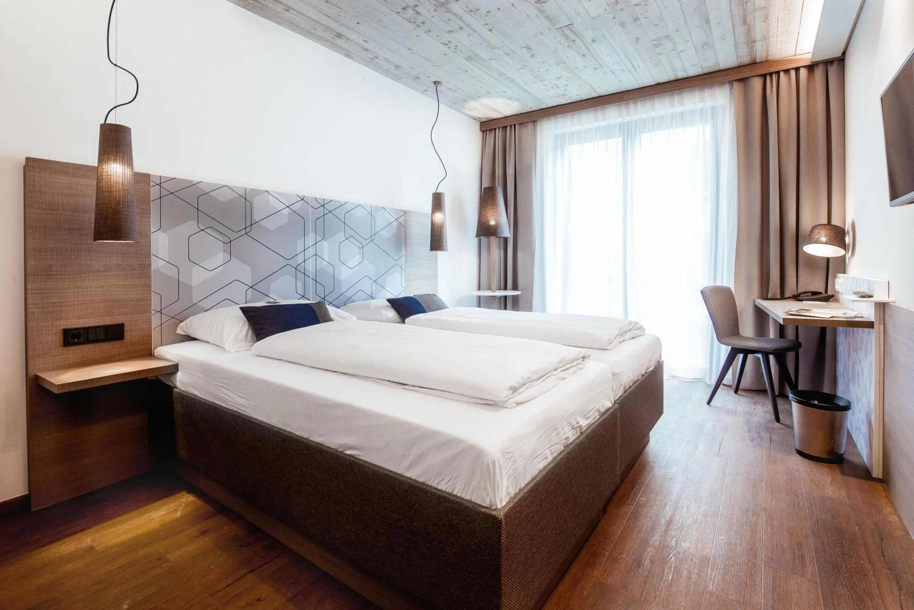 Photo of the whole room, Bed in arte Hotel Kufstein