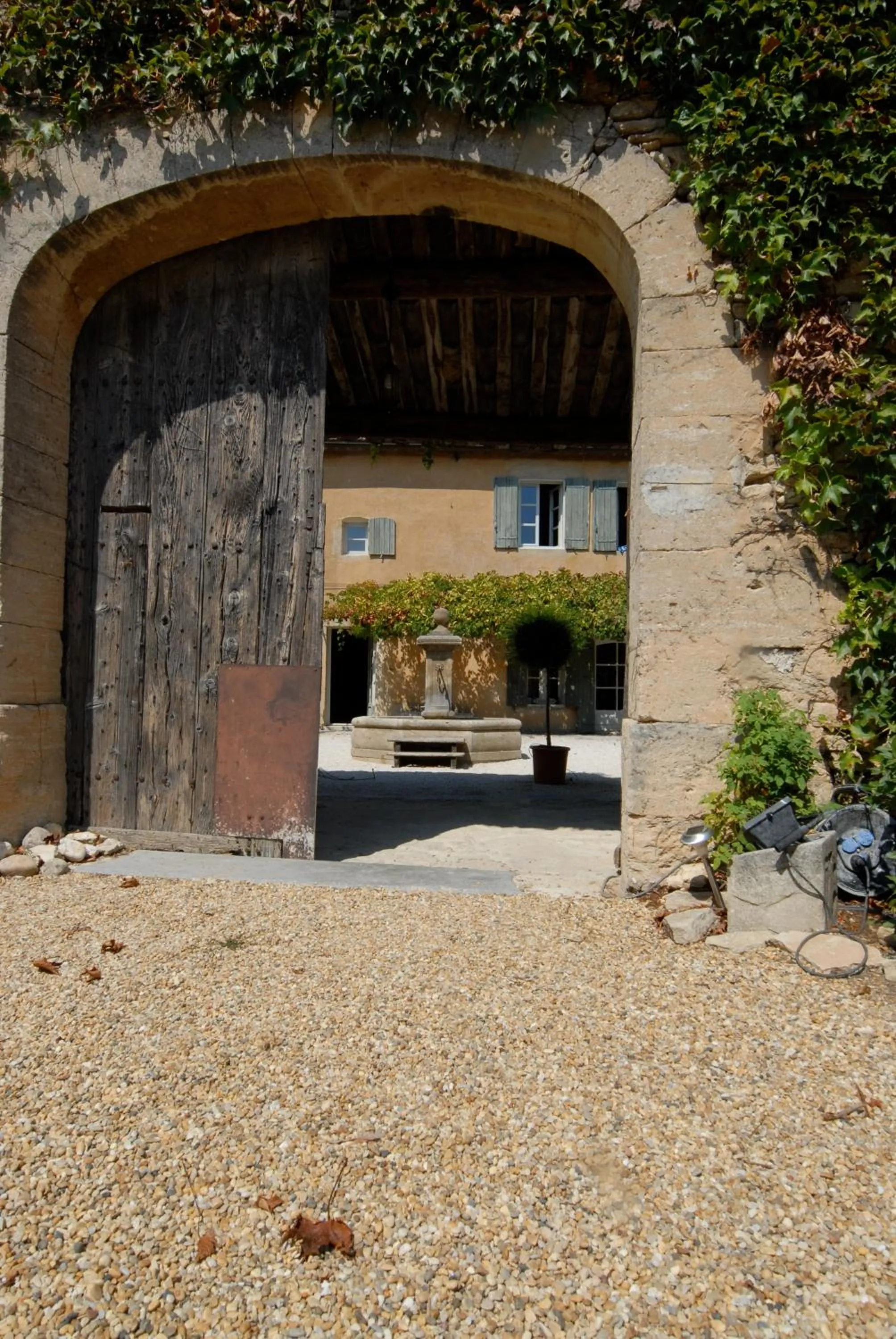 Facade/entrance in Clos De La Fontaine