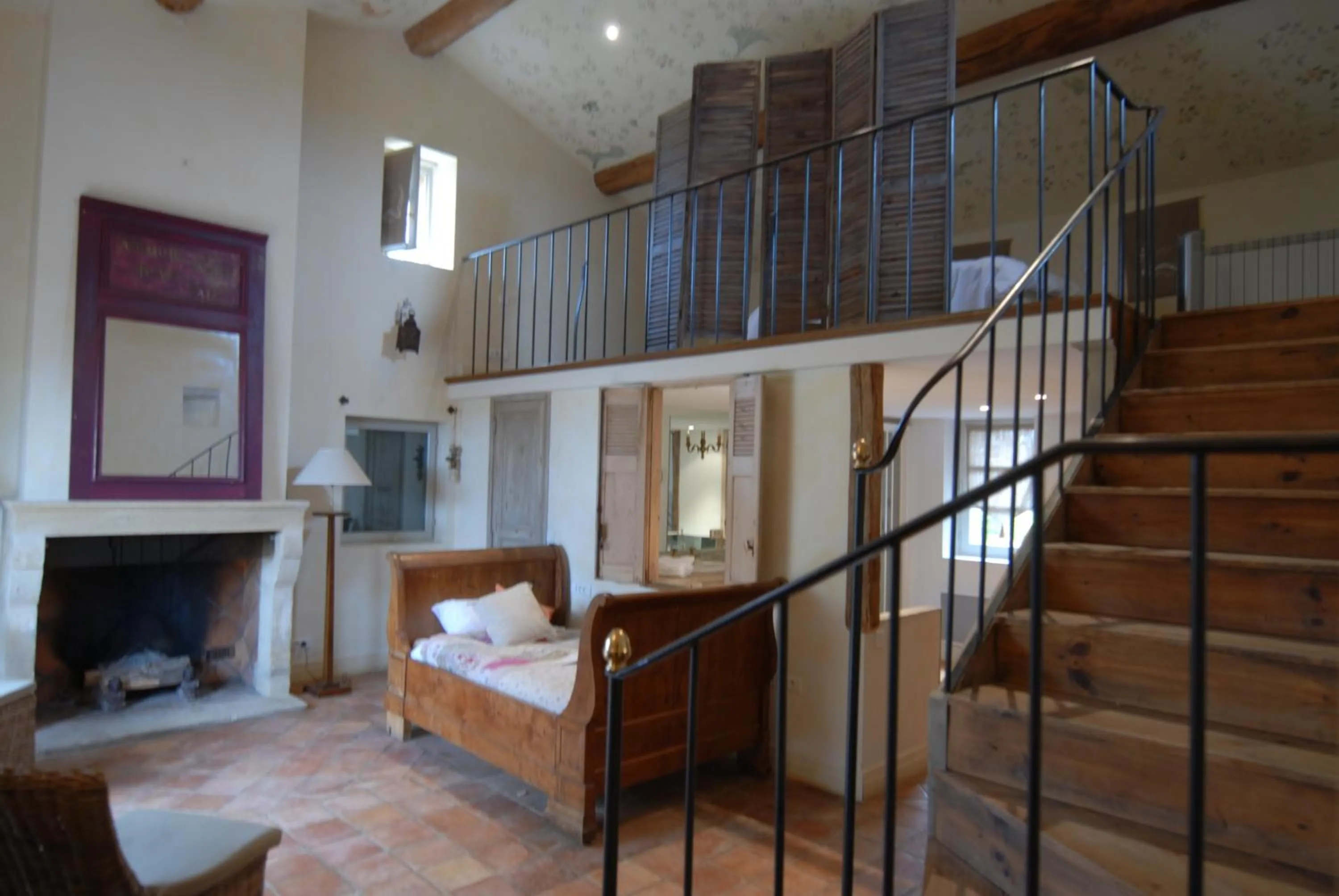 Photo of the whole room in Clos De La Fontaine