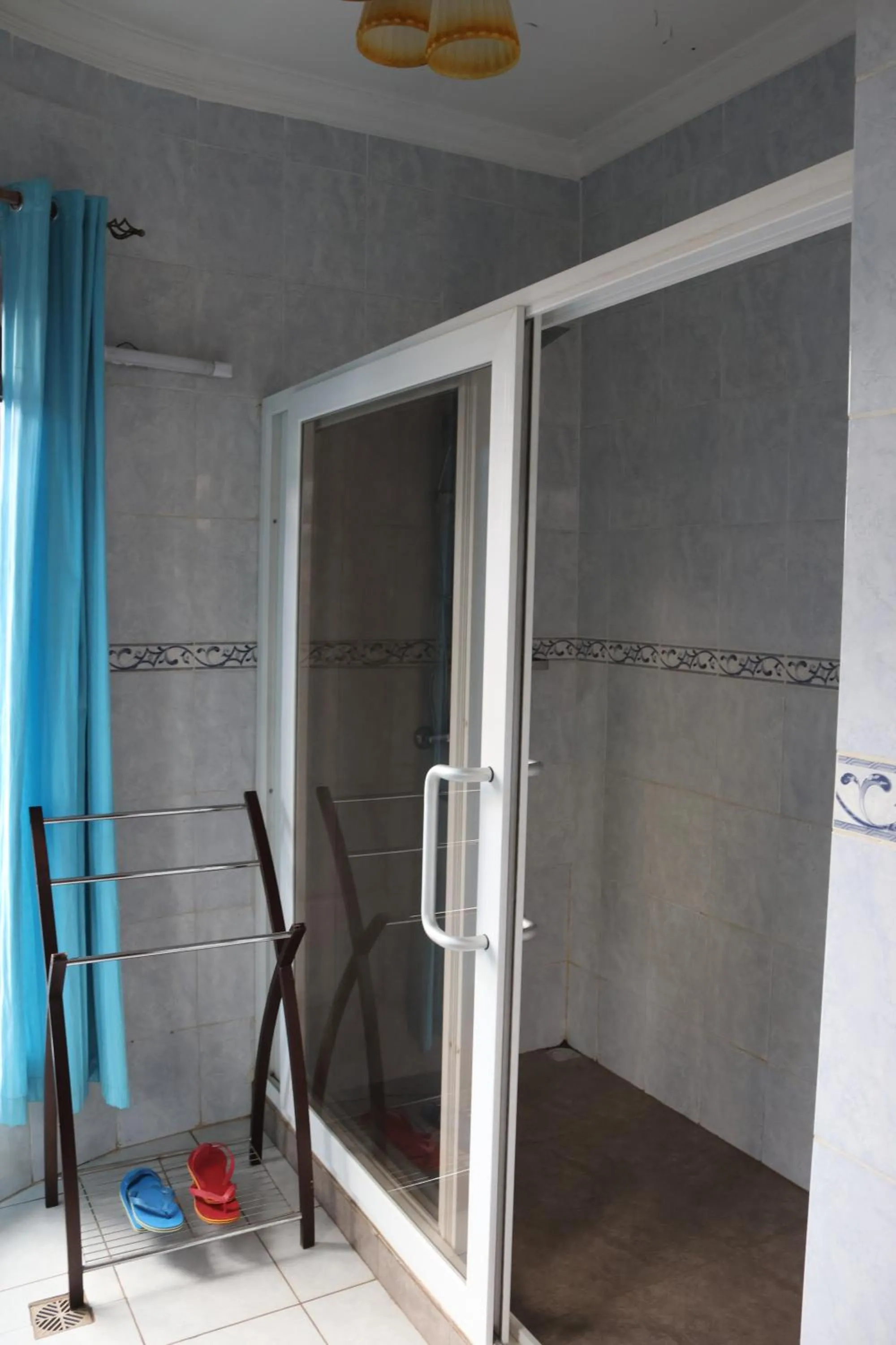 Shower in Umusambi B&B