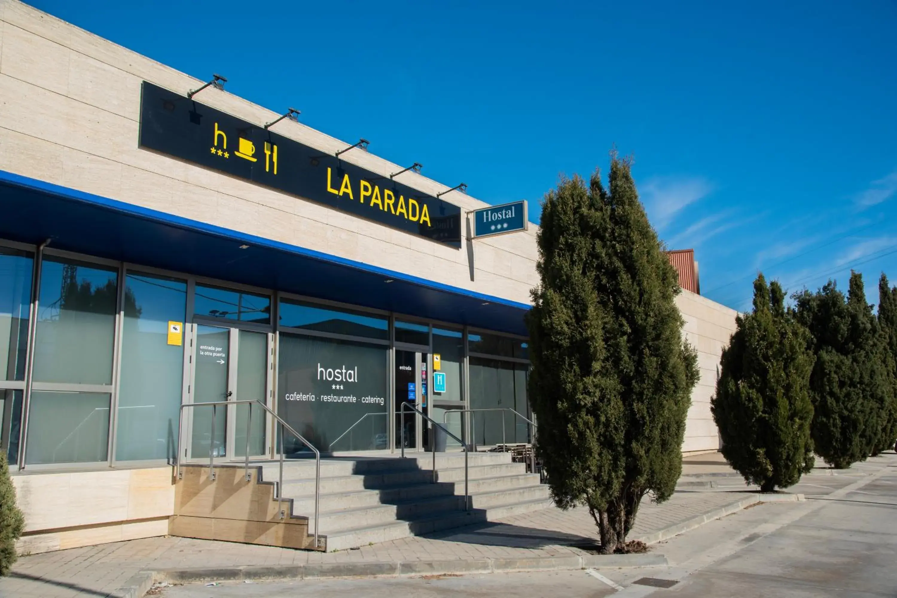 Facade/entrance in Hotel La Parada Facade/entrance in Hotel La Parada