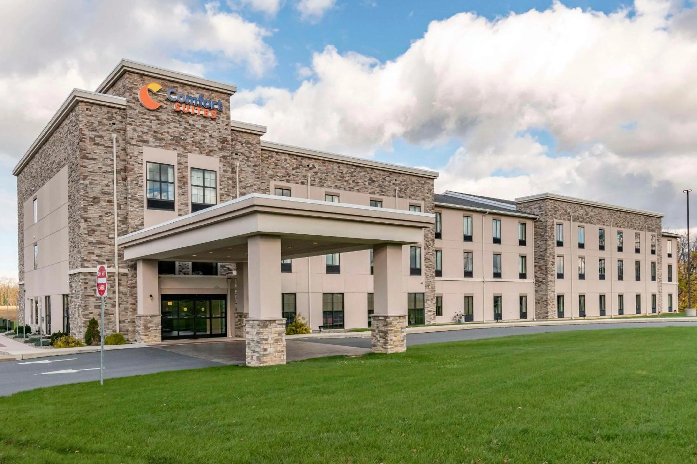 Property building in Comfort Suites Manheim - Lancaster