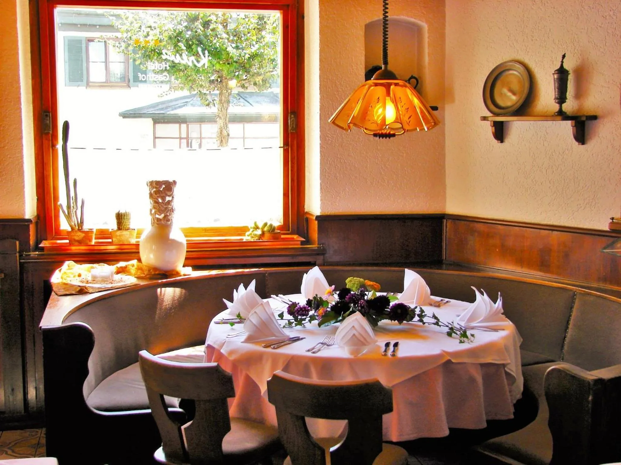 Restaurant/places to eat in Hotel Gasthof Kreuz