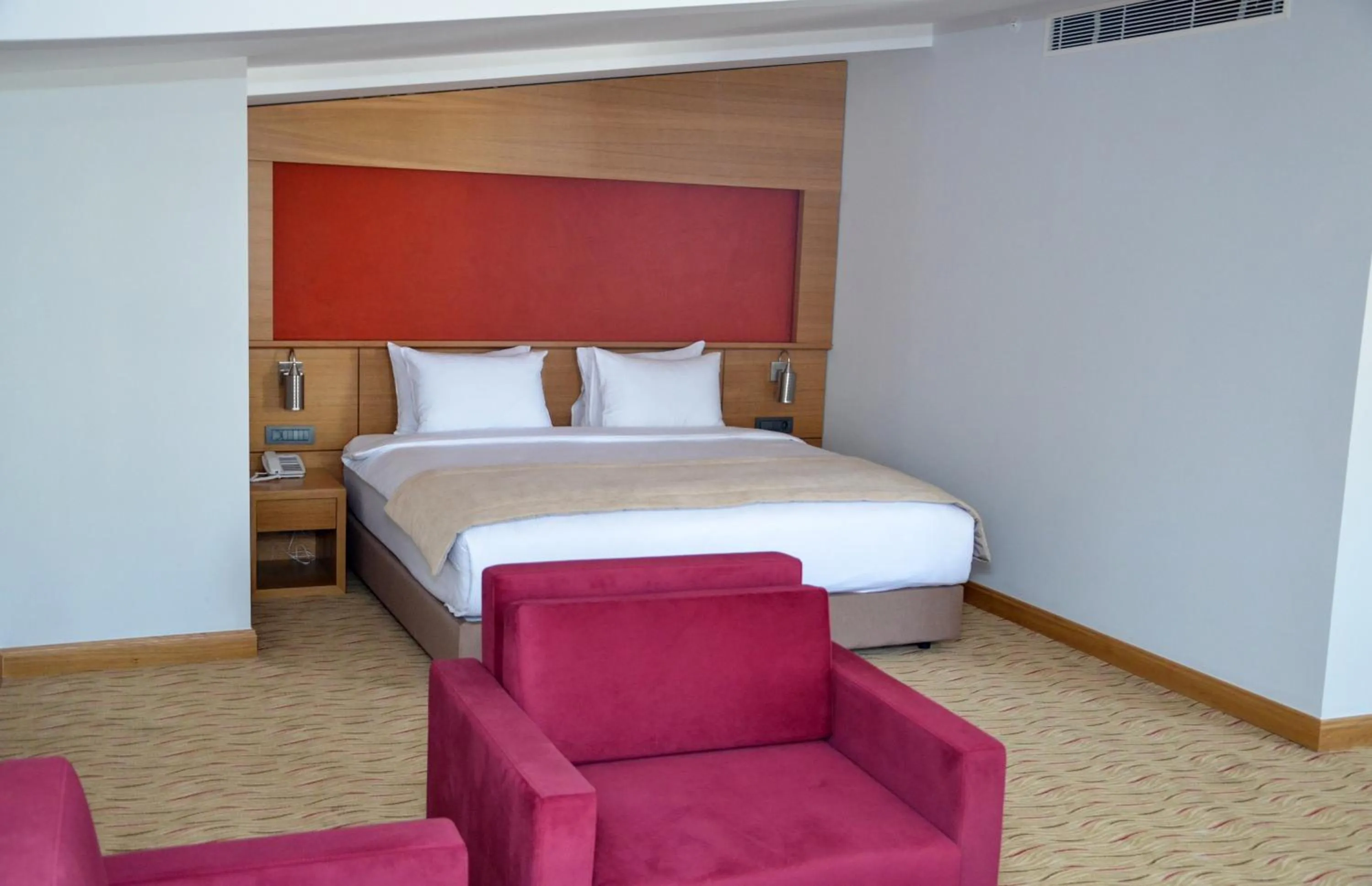 Seating area, Bed in Bacacan Otel