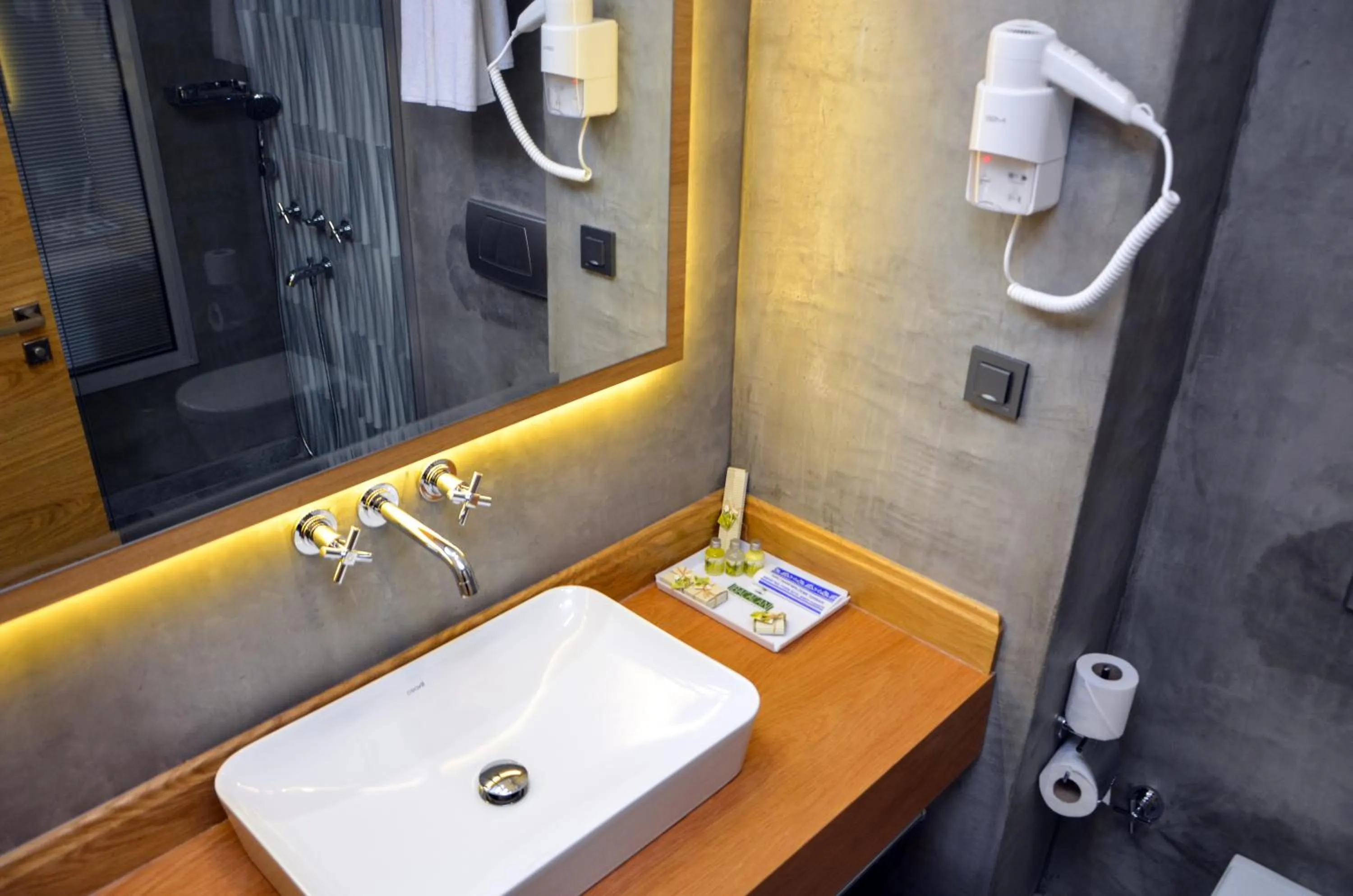 Bathroom in Bacacan Otel