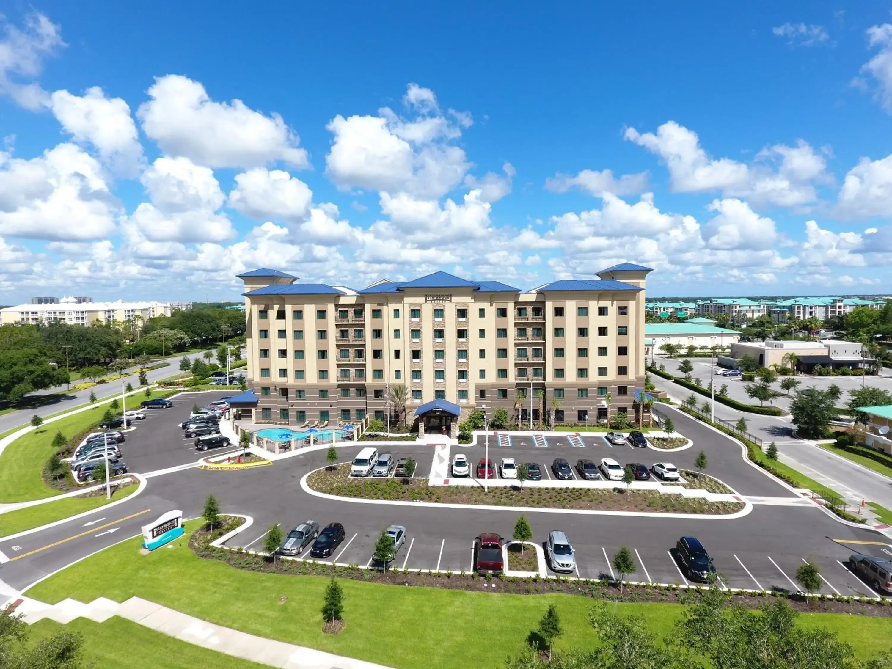 Property building in Staybridge Suites Orlando at SeaWorld by IHG - Free Breakfast & Shuttle to SeaWorld Parks Property building in Staybridge Suites Orlando at SeaWorld by IHG - Free Breakfast & Shuttle to SeaWorld Parks