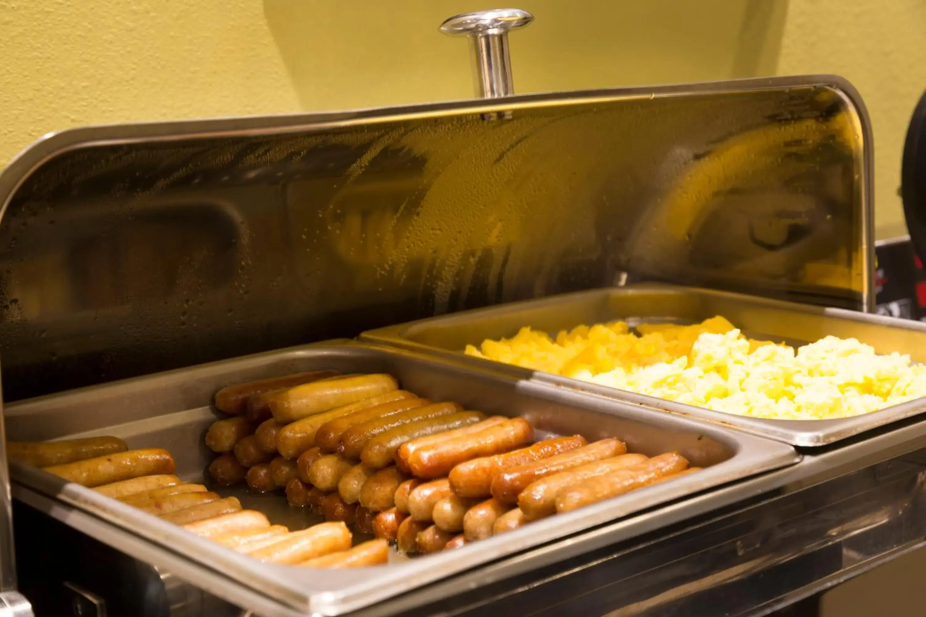 Restaurant/places to eat in Staybridge Suites Orlando at SeaWorld by IHG - Free Breakfast & Shuttle to SeaWorld Parks Restaurant/places to eat in Staybridge Suites Orlando at SeaWorld by IHG - Free Breakfast & Shuttle to SeaWorld Parks