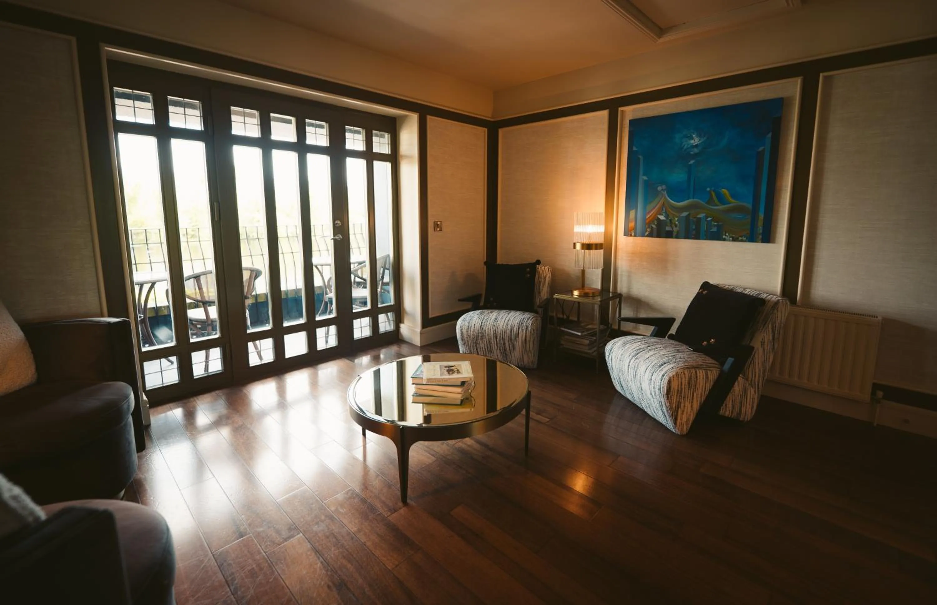 Communal lounge/ TV room in Keenans Boutique Hotel