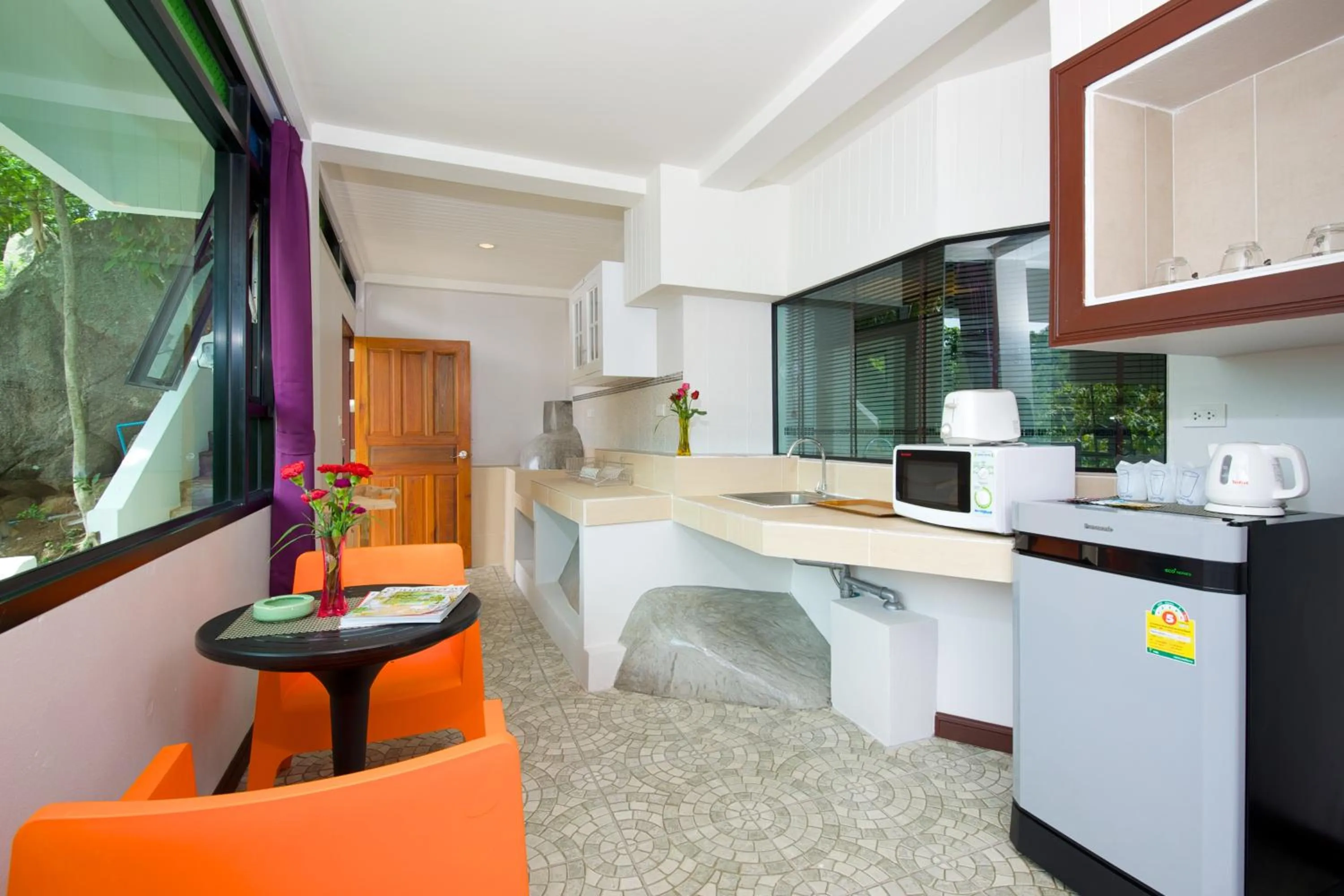 Coffee/tea facilities in Balcony Villa