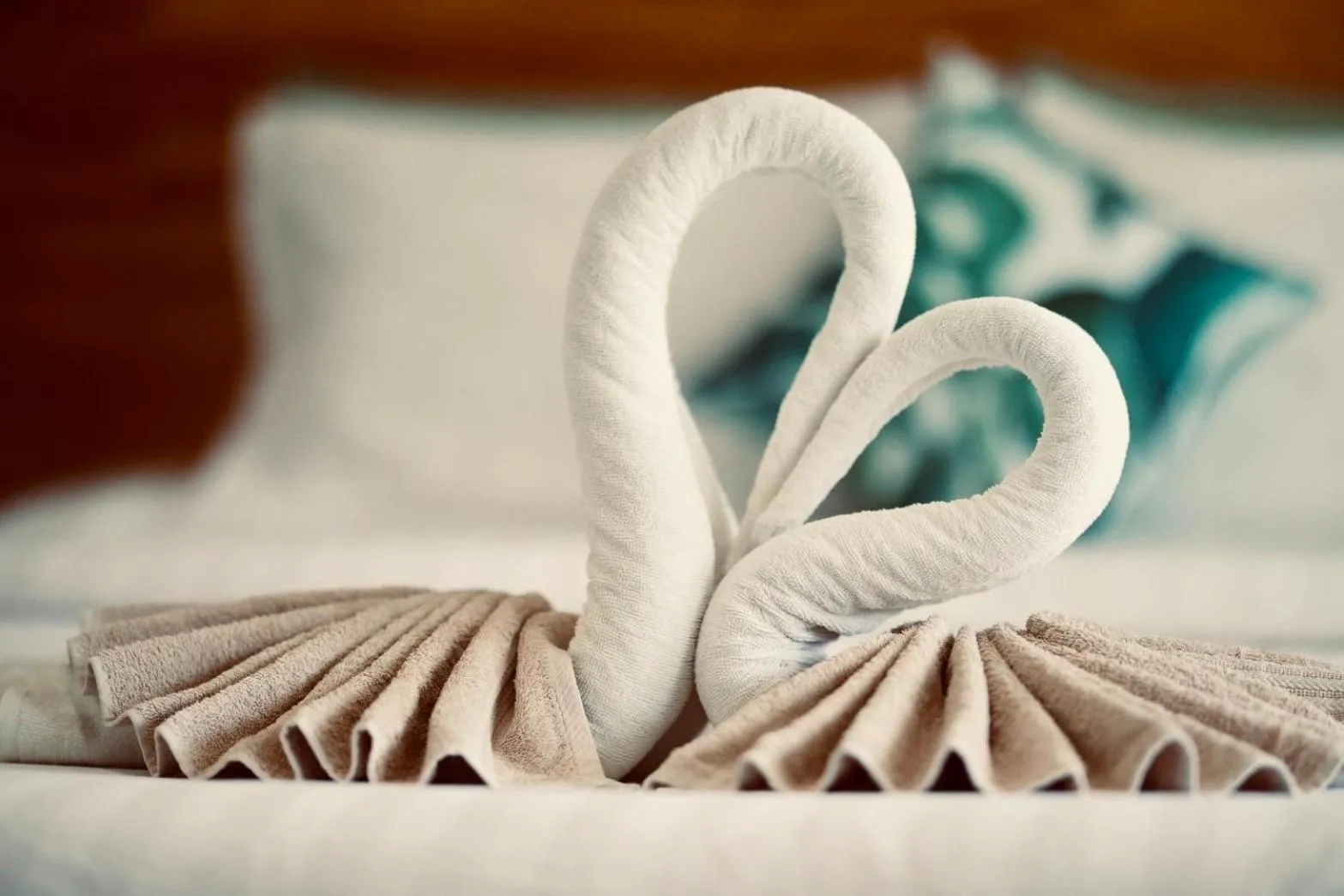 Bed in Suan Maprao Ko Kut Resort