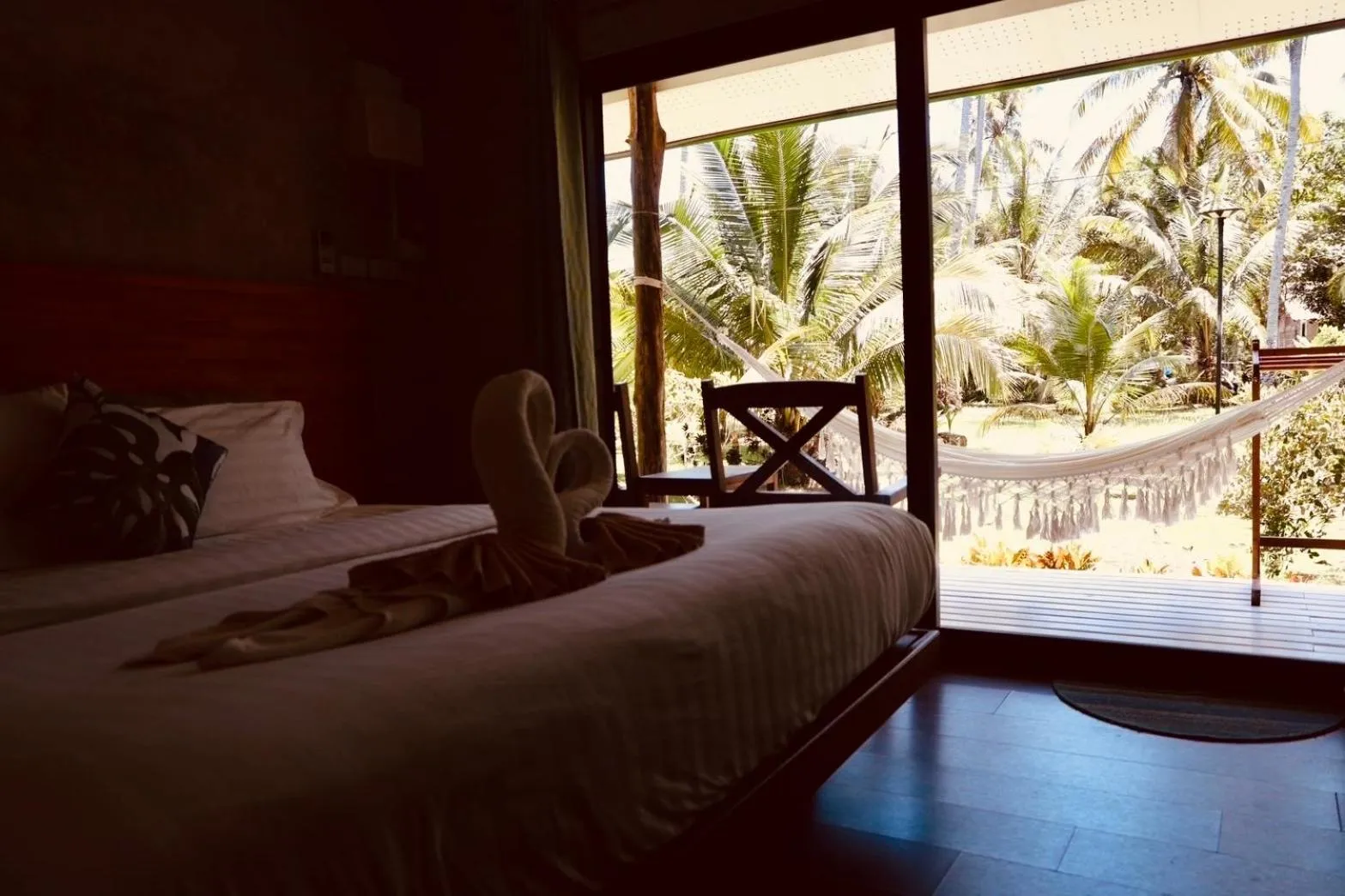 Bed in Suan Maprao Ko Kut Resort