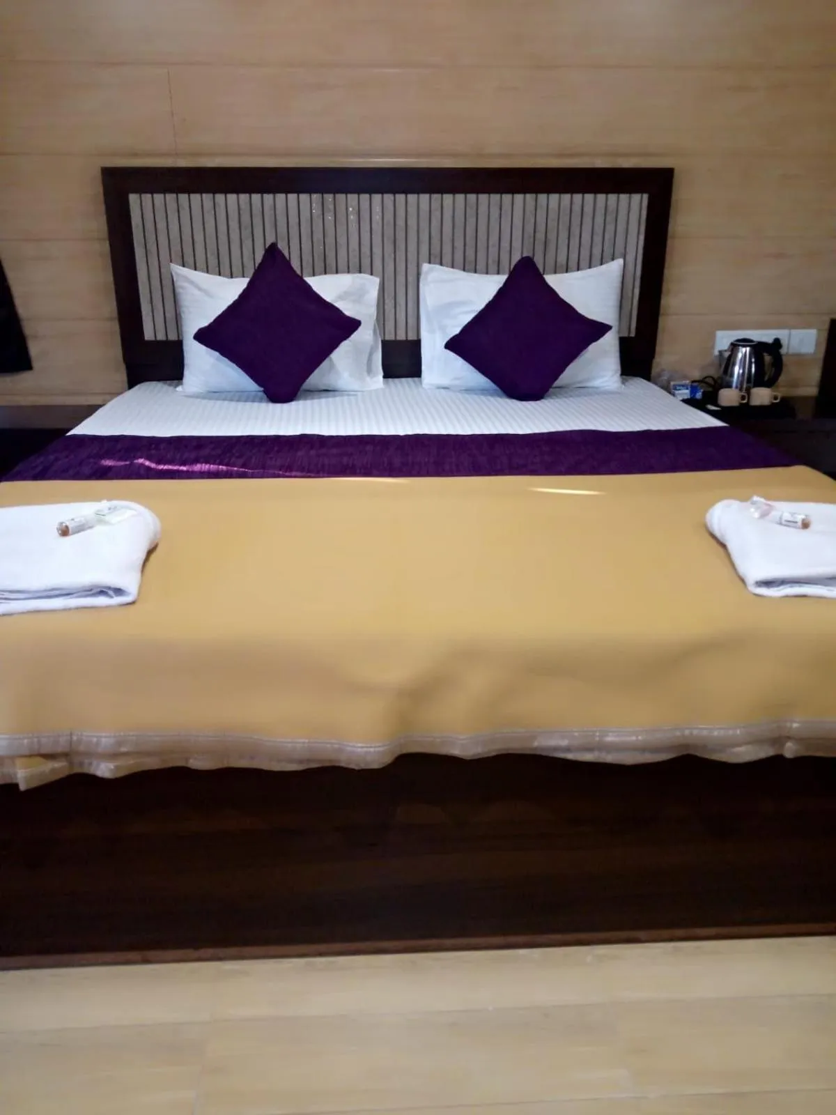 Bed in Whistling Waves Beach Resort