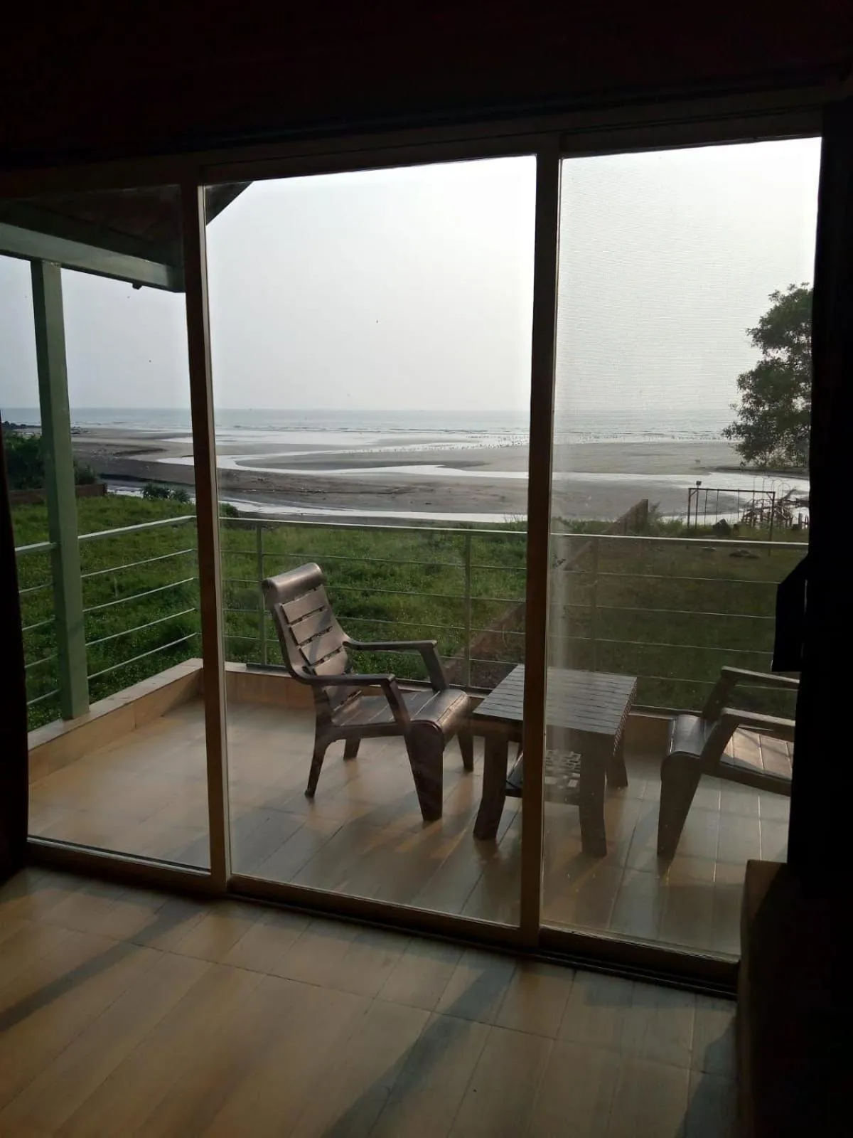 Balcony/Terrace in Whistling Waves Beach Resort