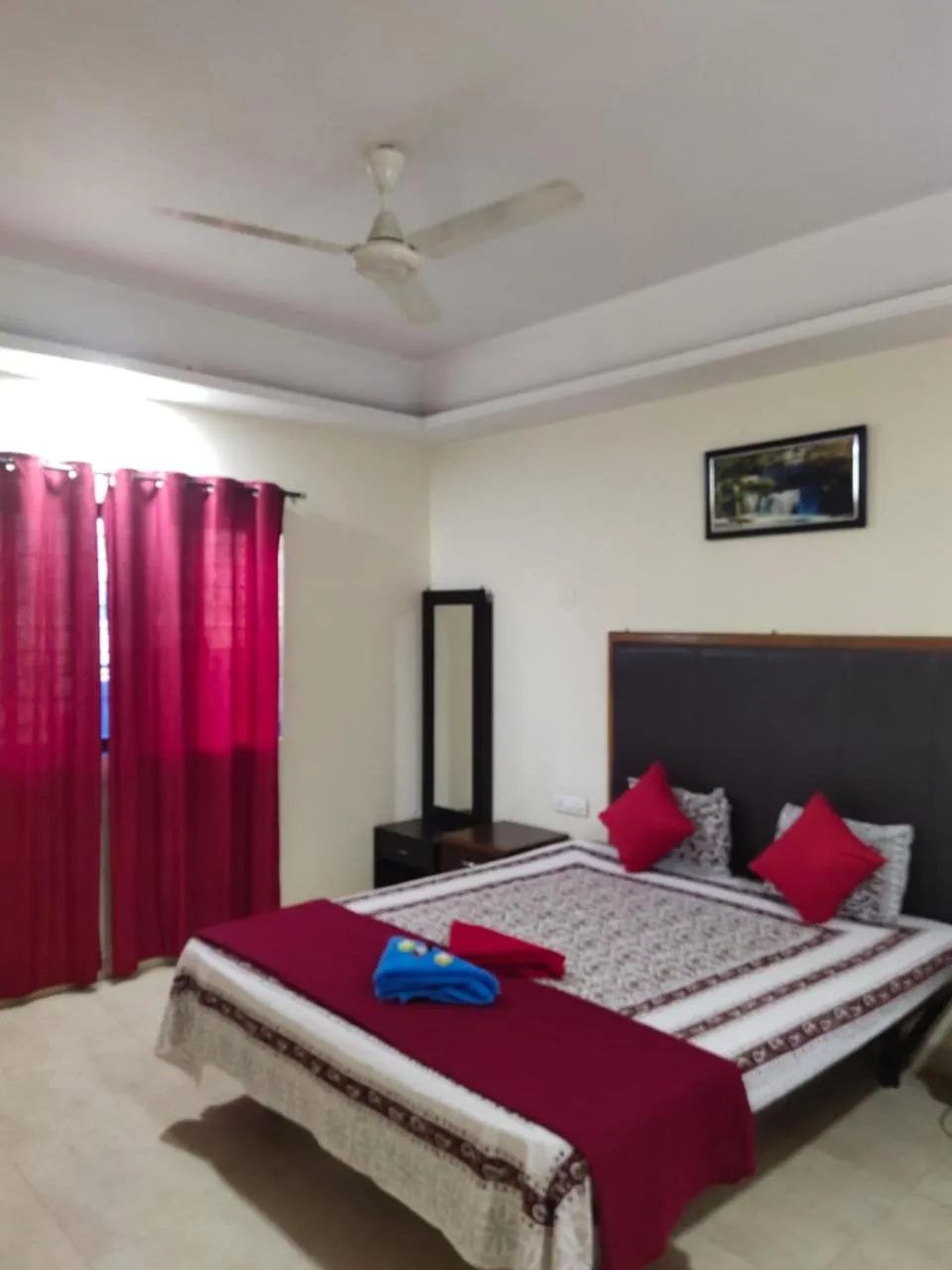 Bed in Whistling Waves Beach Resort