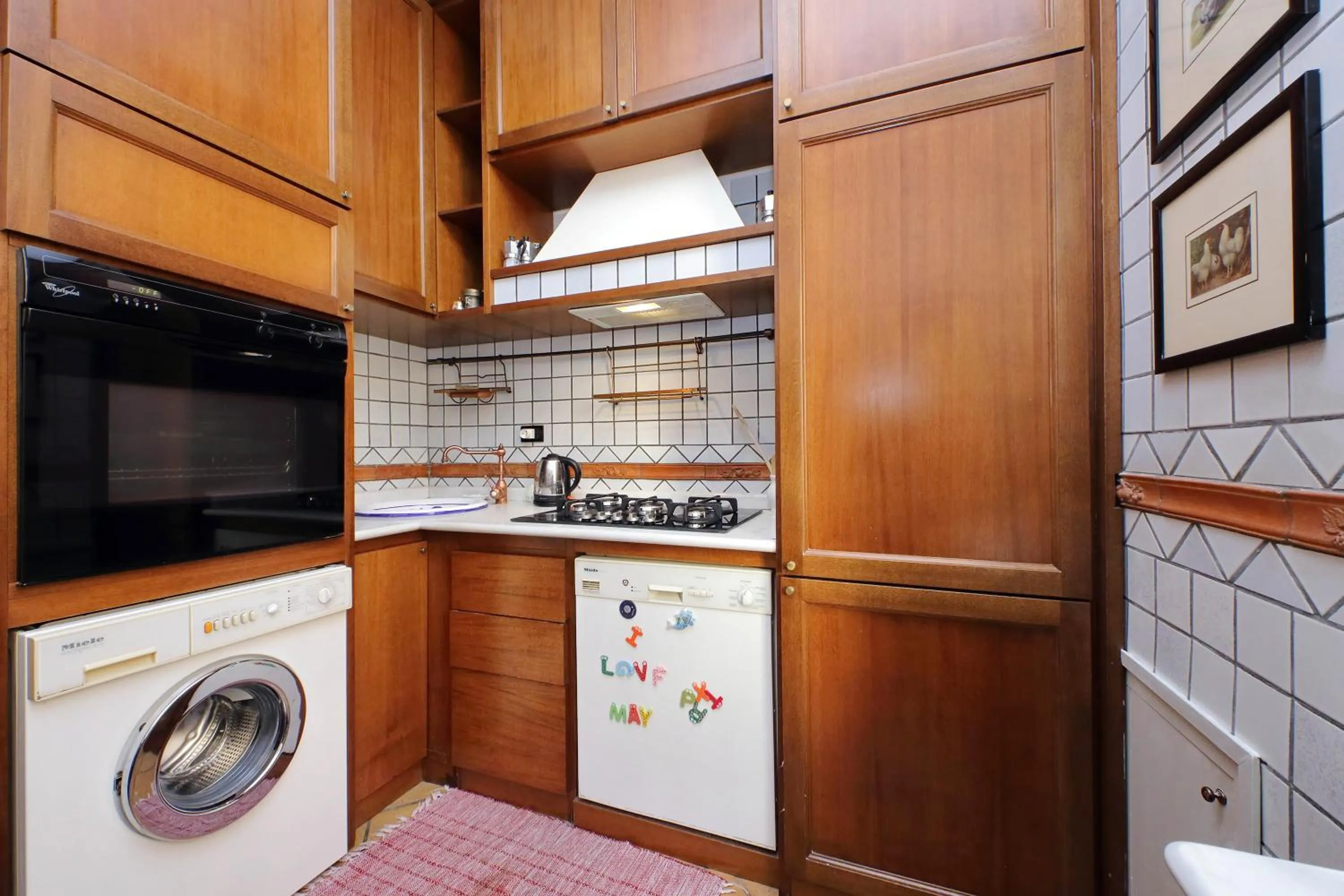 dishwasher in Bellezza Al Colosseo - B&B & Apts